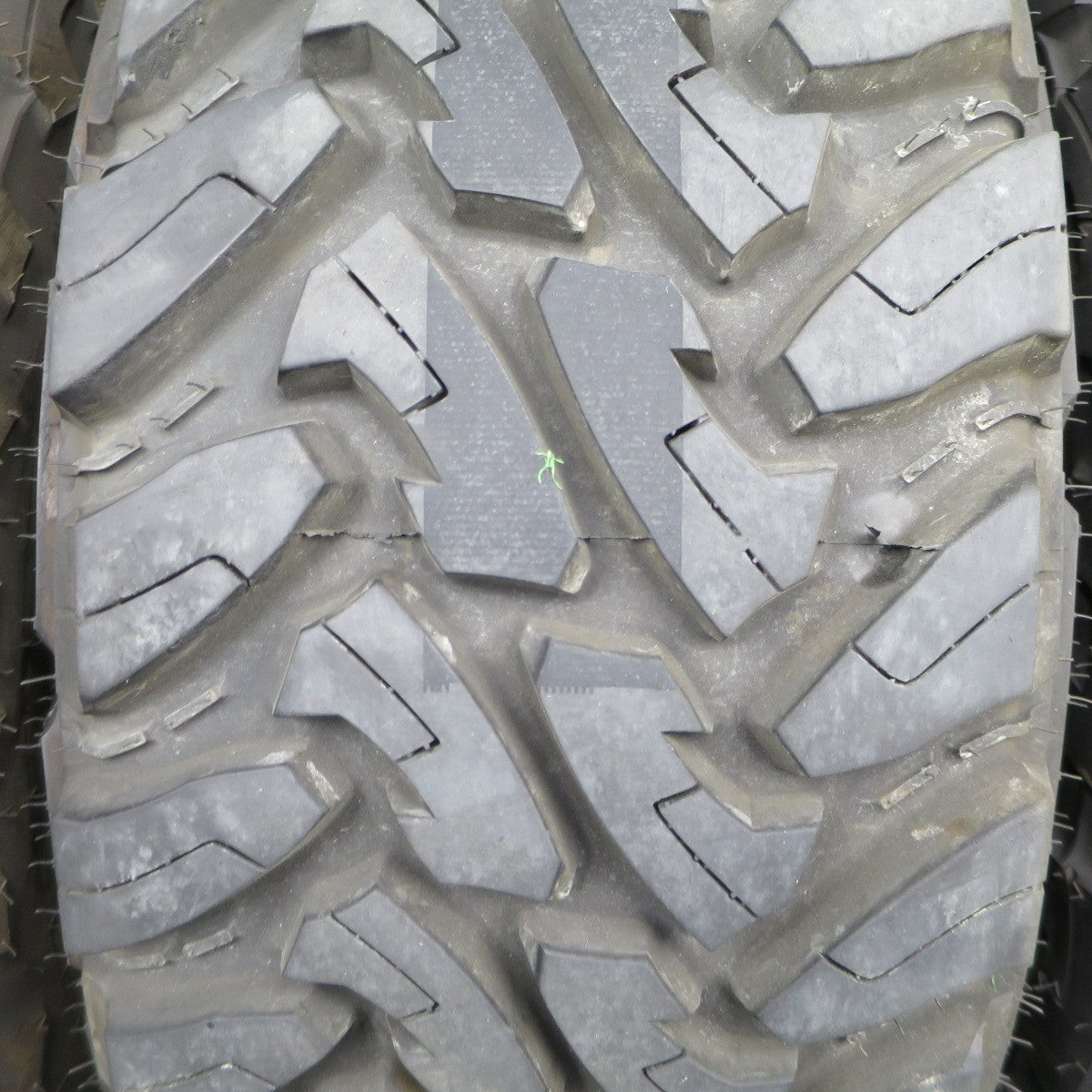 バリ溝！24年！9.5分★33×10.50R15 LT 114P 6PR トーヨー オープン カントリー M/T ENKEI エンケイ 15インチ PCD139.7/6H★6012501NKノ