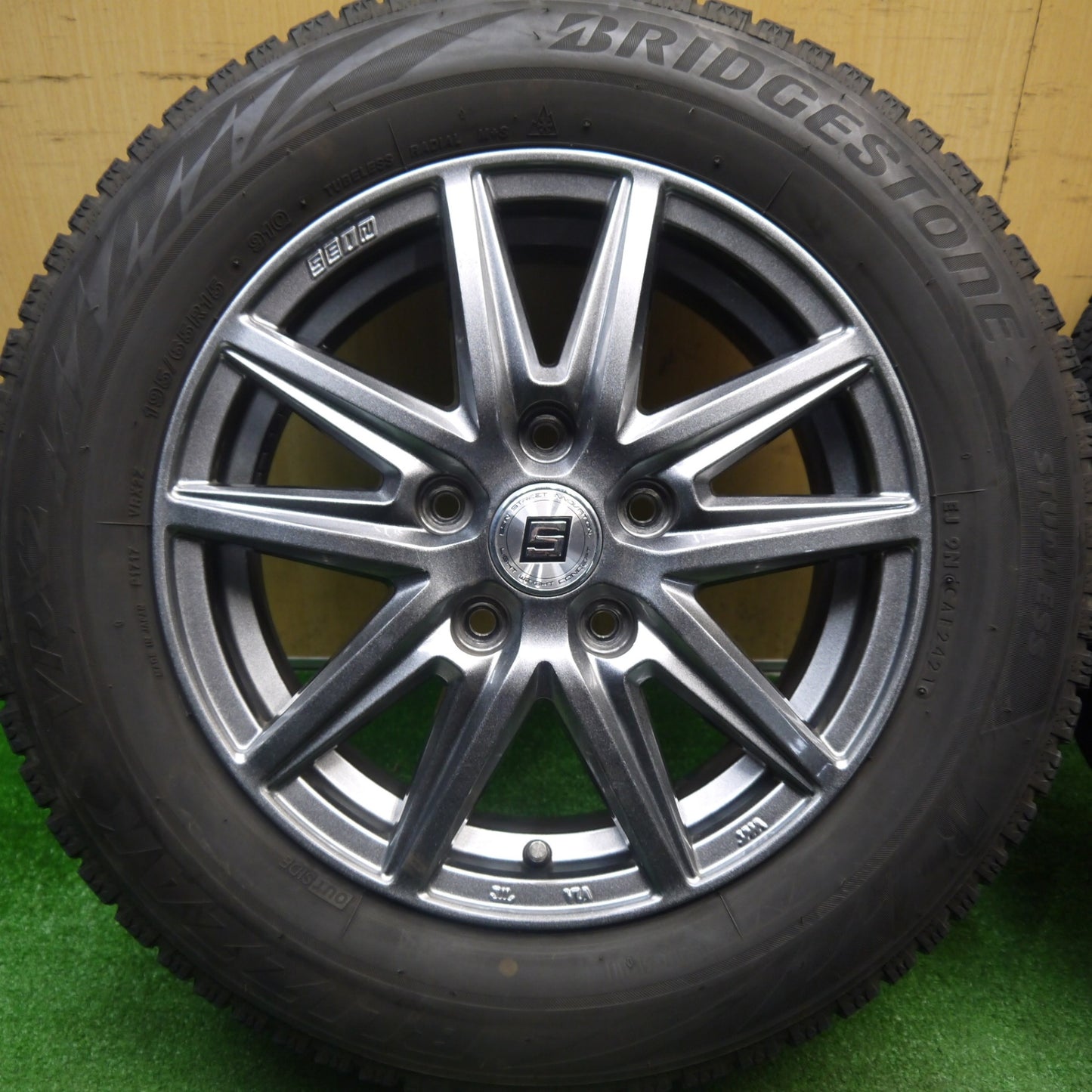 キレイ★スタッドレス 195/65R15 ブリヂストン ブリザック VRX2 SEIN ザイン 15インチ PCD114.3/5H★6010709Hス