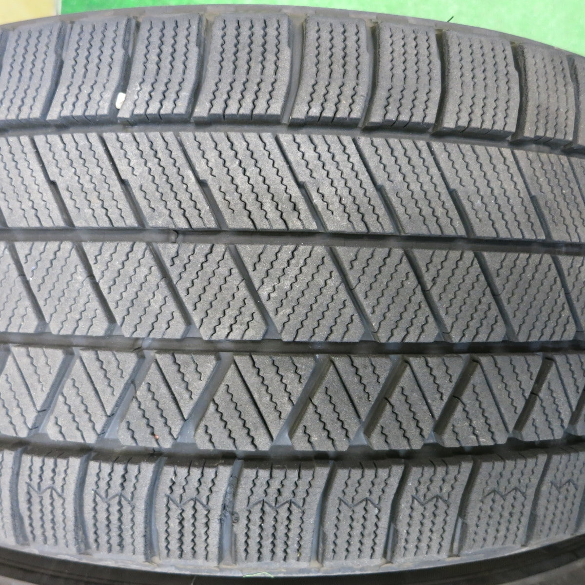 バリ溝！22年！9.5分★トヨタ 70系 カムリ 純正 215/55R17 スタッドレス ブリヂストン ブリザック VRX3 17インチ PCD114.3/5H★5121811HAス