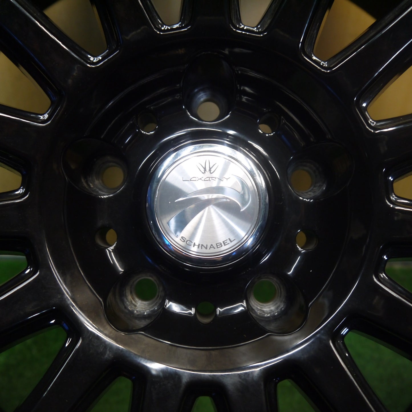 バリ溝！9分★LOXARNY SCHNABEL 225/35R20 ウィンラン R330 ロクサーニ シュナーベル 20インチ PCD114.3/5H★6053104KKノ