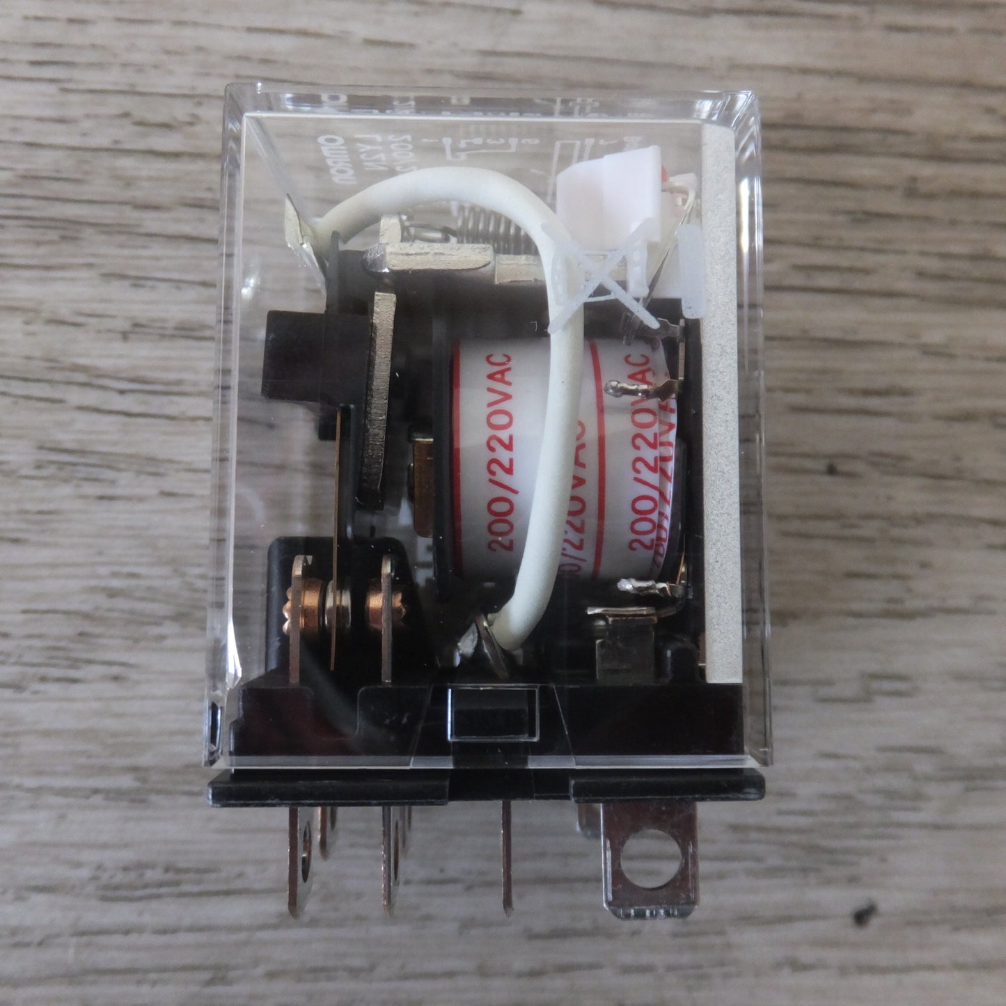 ●複数在庫有●[送料無料] 未使用★オムロン OMRON バイパワーリレー LY2N 200/220VAC 10個入 1箱★