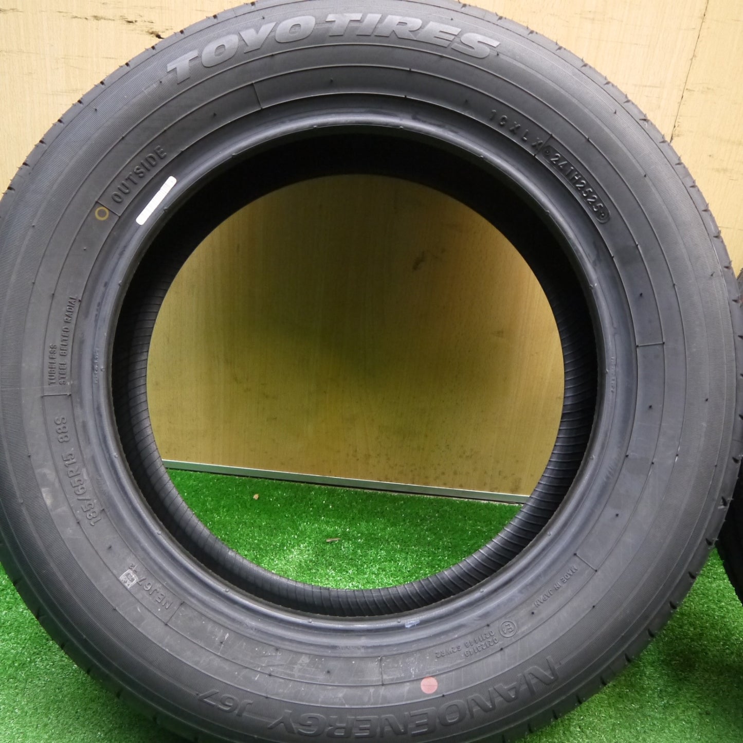 新車外し！25年★185/65R15 トーヨー ナノエナジー J64 タイヤ 15インチ フリード プリウス ノート フィールダー フィット 等★5122204Hノタ