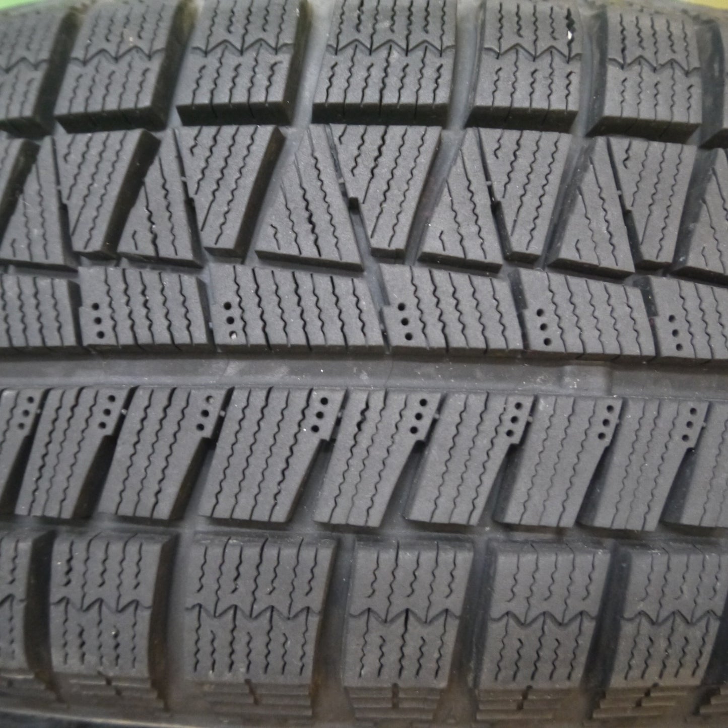 [送料無料] バリ溝！キレイ！9.5分★スタッドレス 175/65R15 ブリヂストン アイスパートナー2 BALMINUM バルミナ 15インチ PCD100/4H★4122001Hス