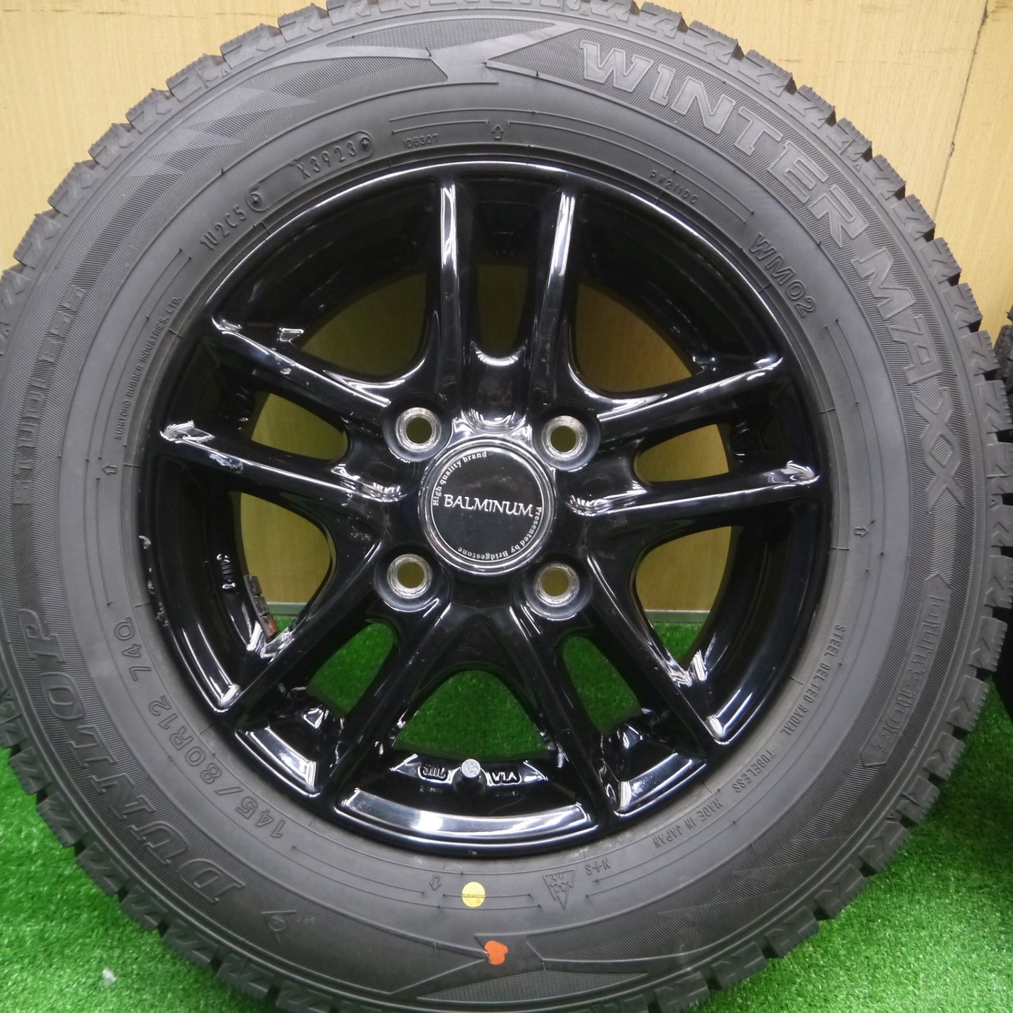 [送料無料] バリ溝！23年！ほぼ10分★スタッドレス 145/80R12 ダンロップ ウインターマックス WM02 BALMINUM バルミナ 12インチ PCD100/4H★4102902Hス