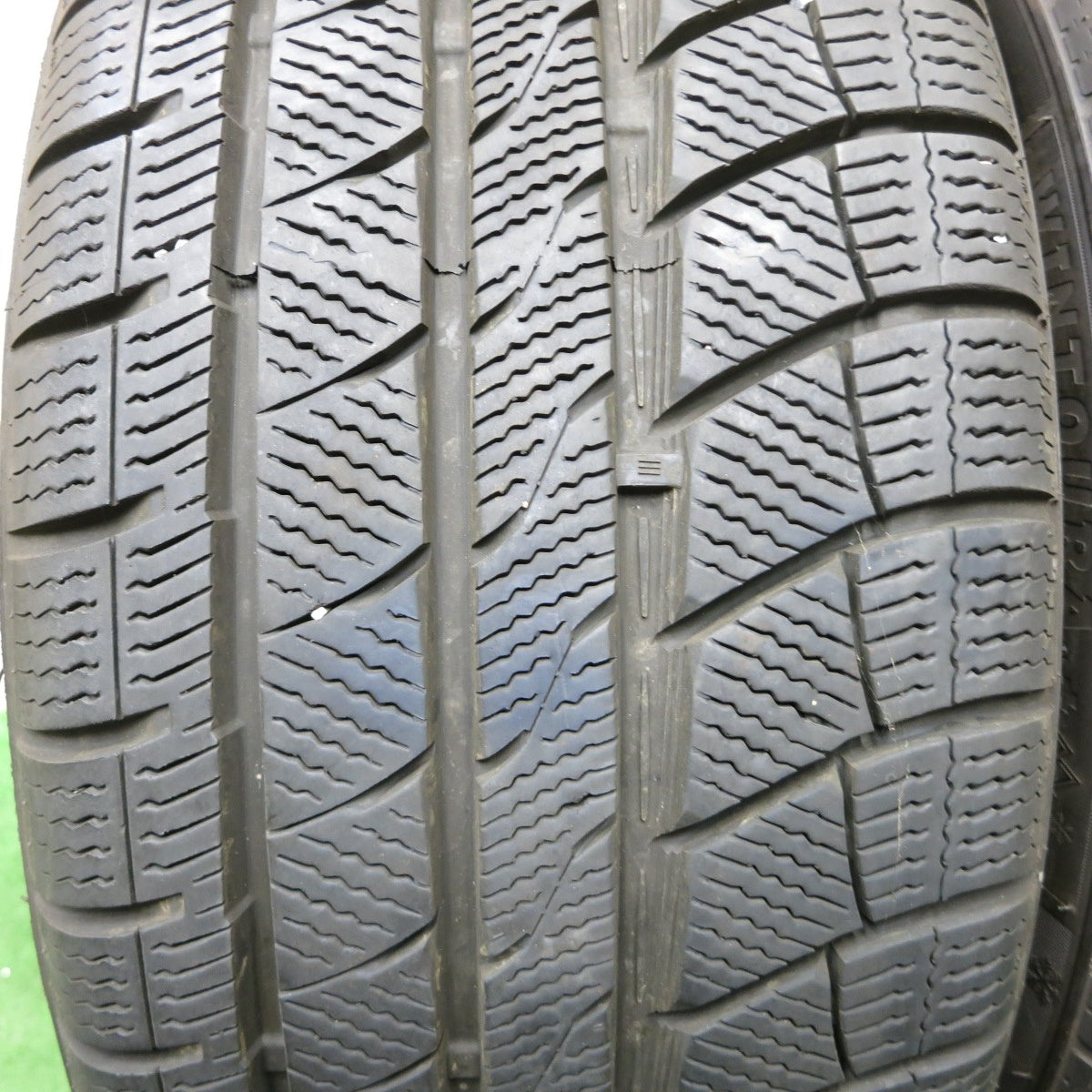 バリ溝！21年！9.5分！2本★スタッドレス 245/40R18 ダヴァンティ WINTOURA+ SCHNEIDER ATECH シュナイダー 18インチ PCD114.3/5H★5090801ナス