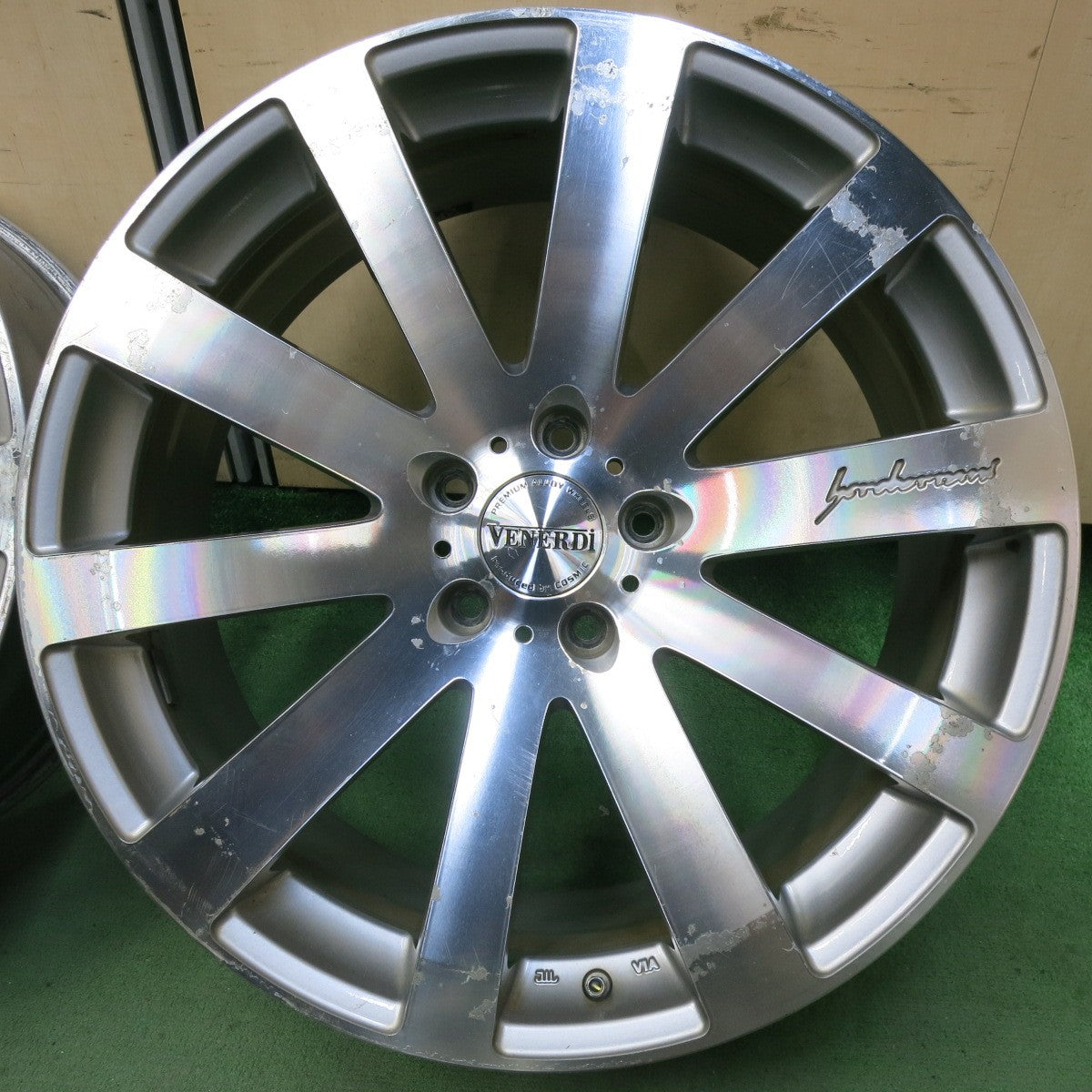 4本価格★VENERDi COSMIC 20インチ ホイール ヴェネルディ コスミック 20×8J PCD114.3/5H★5052810SYホ