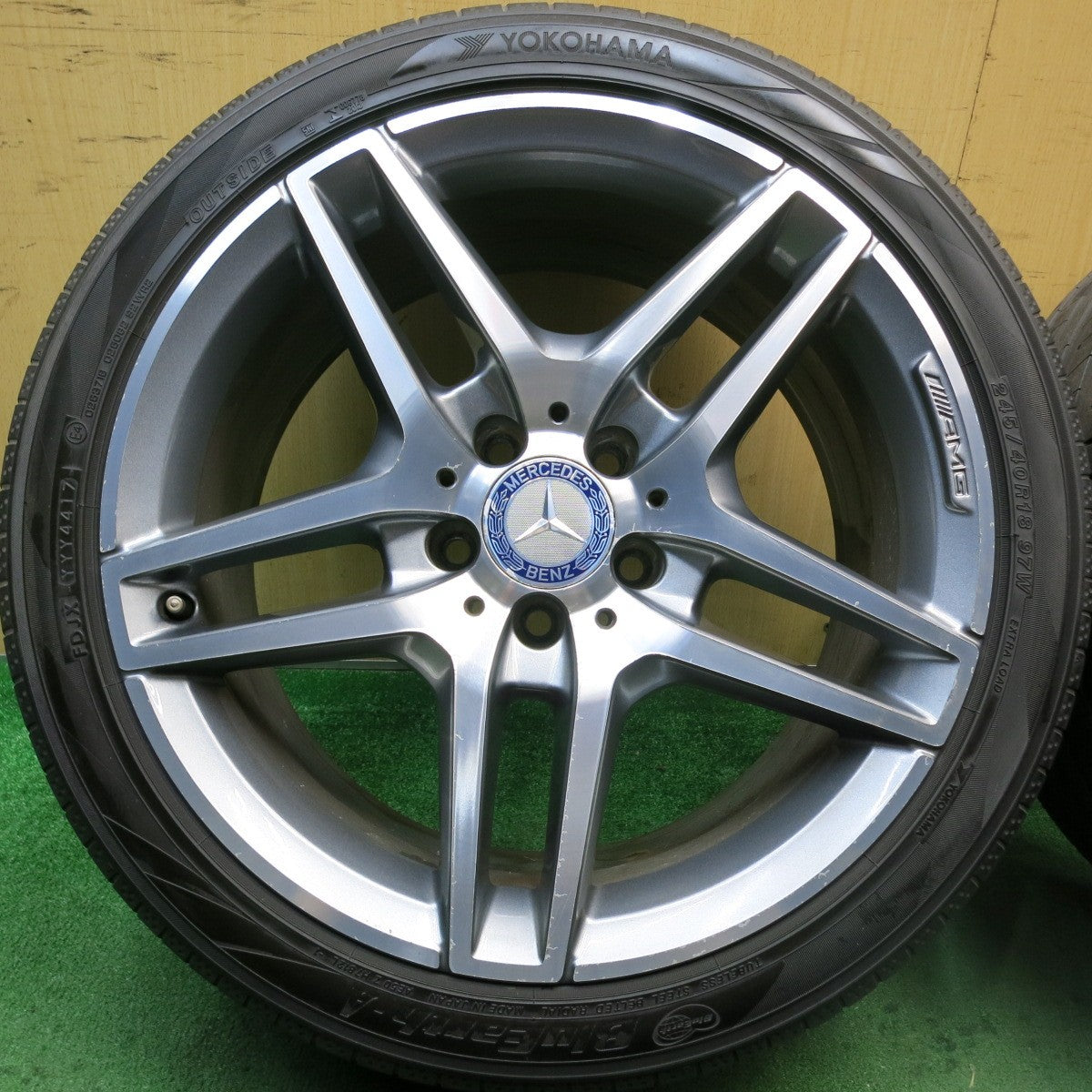 バリ溝！9.5分★ベンツ W212 Eクラス 純正 AMG 245/40R18 265/35R18 ヨコハマ BluEarth-A 18インチ PCD112/5H★5080209HAノ