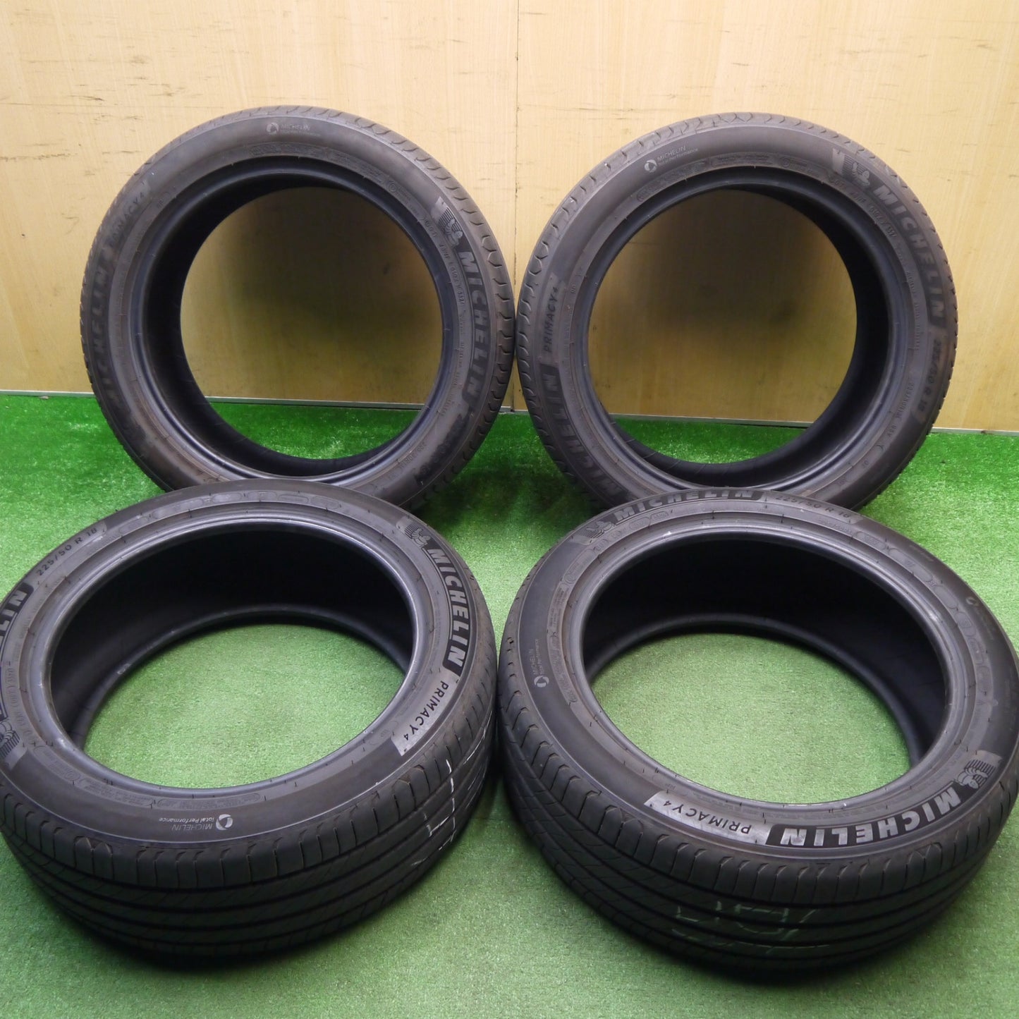 バリ溝！24年！9分★225/50R18 ミシュラン プライマシー4 PRIMACY4 タイヤ 18インチ カローラクロス C-HR ヴェゼル エスティマ 等★5121203Hノタ