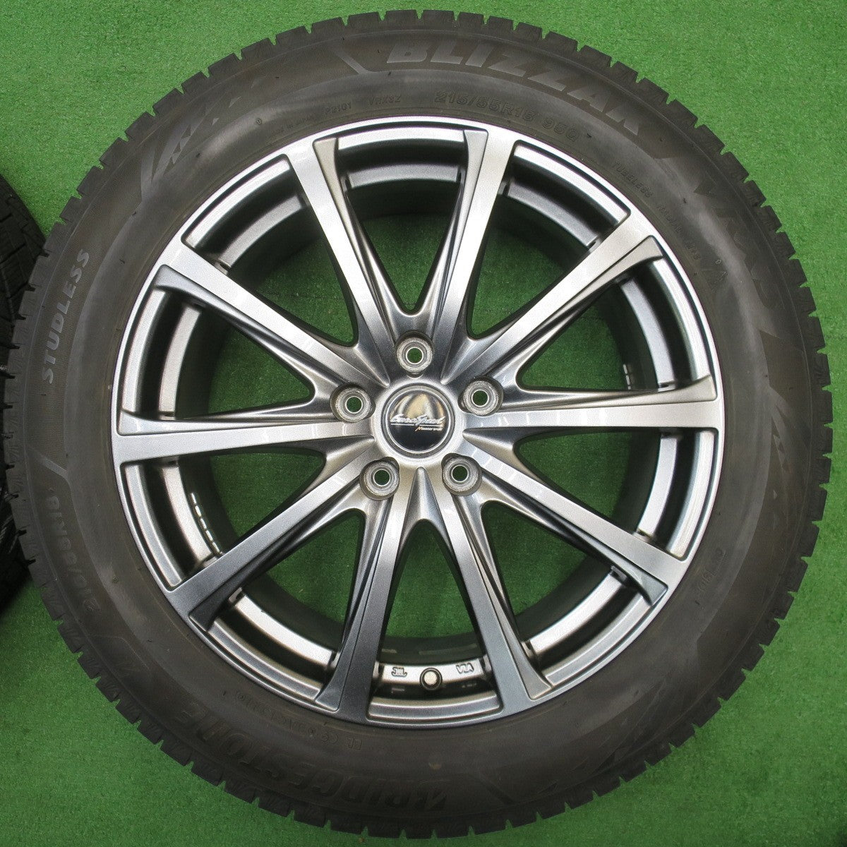 バリ溝！キレイ！9.5分★スタッドレス 215/55R18 ブリヂストン ブリザック VRX3 EuroSpeed MANARAY SPORT ユーロスピード マナレイ 18インチ PCD114.3/5H★5122506NJス