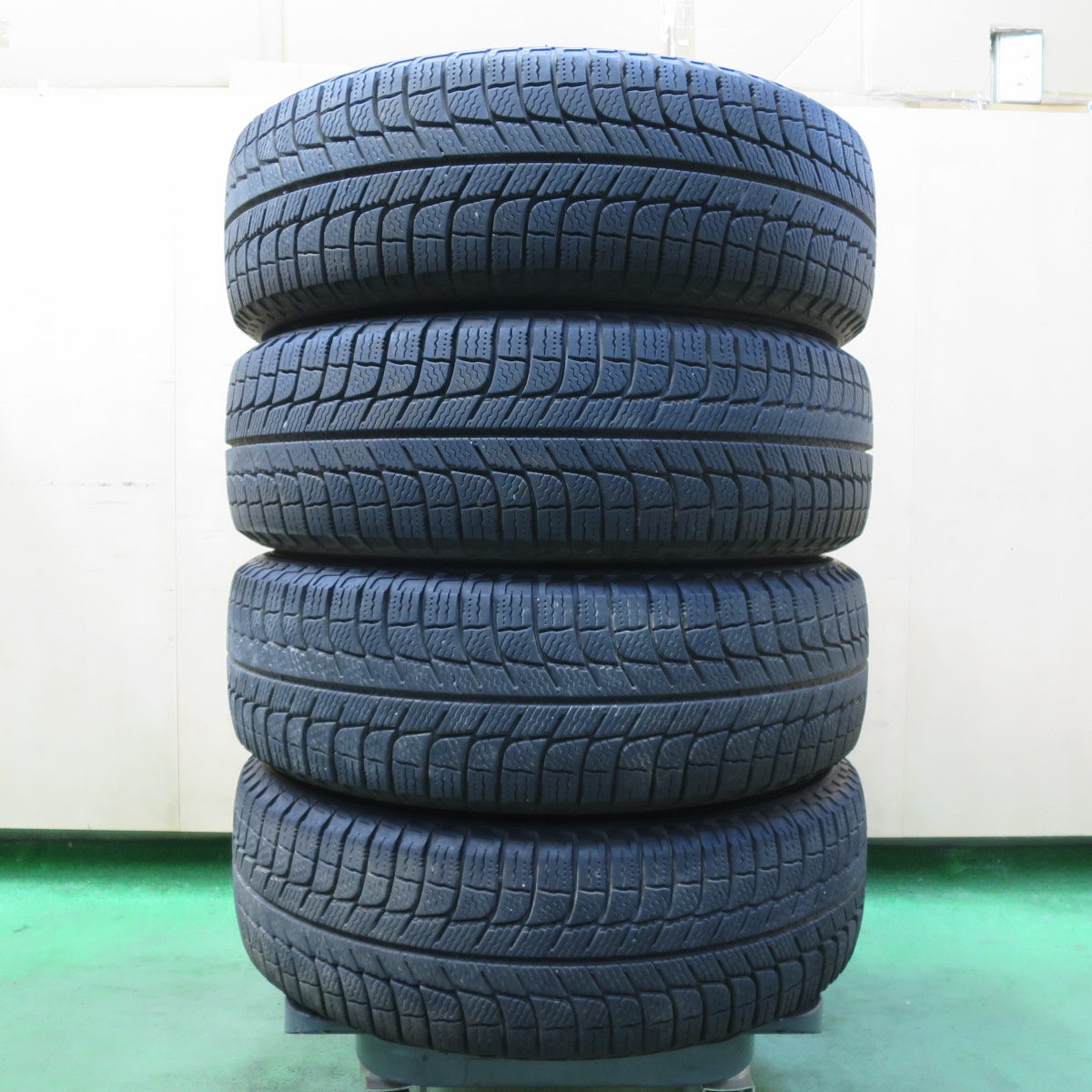 バリ溝！9分★スタッドレス 185/65R15 ミシュラン X-ICE3+ NIRVANA NV ニルバーナ ニルヴァーナ 15インチ PCD100/4H★5082304イス