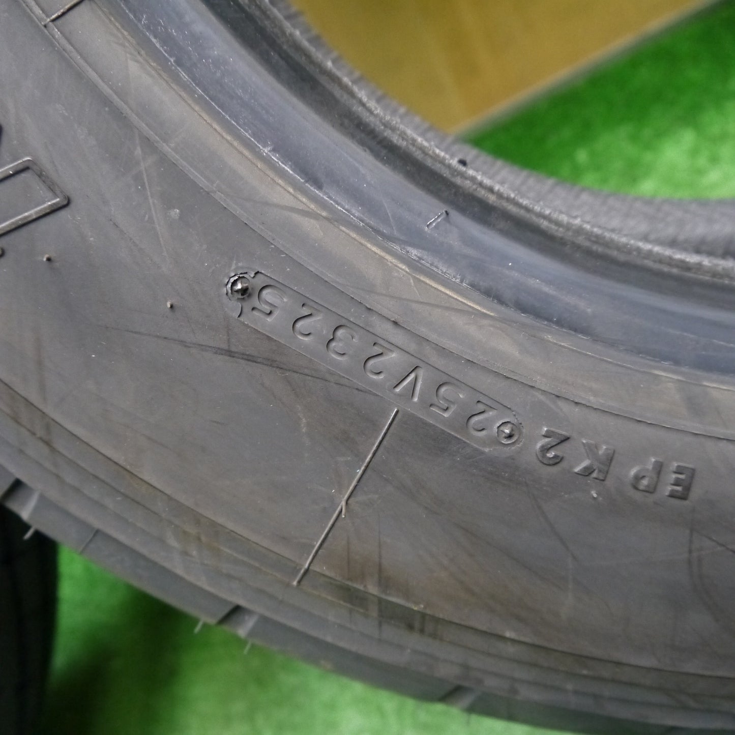 バリ溝！25年！9分！2本★トラック タイヤ 215/70R17.5 123/121J ブリヂストン R173 17.5インチ★5121214Hノタ