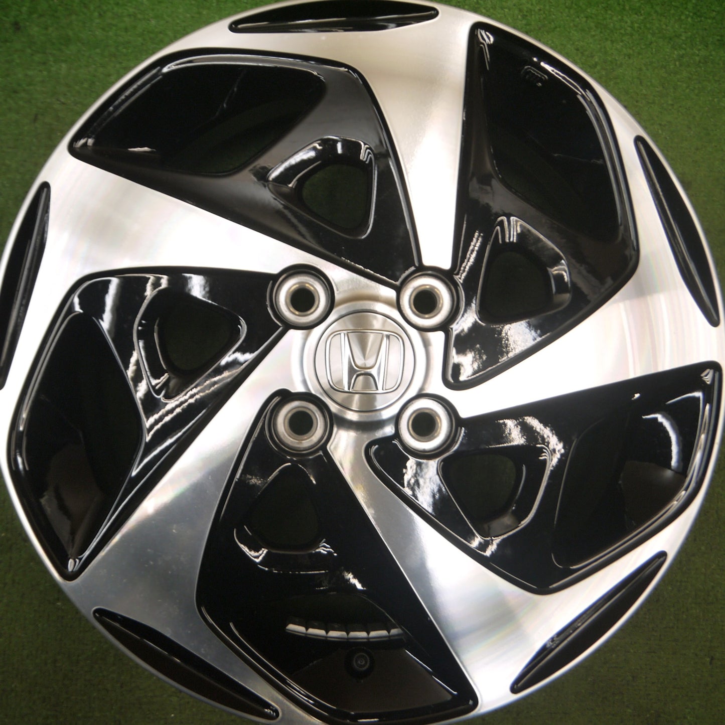 *送料無料* ほぼ新車外し★ホンダ N-WGN 純正 ホイール 15インチ 15×4.5J PCD100/4H Nワゴン★4061708Hホ