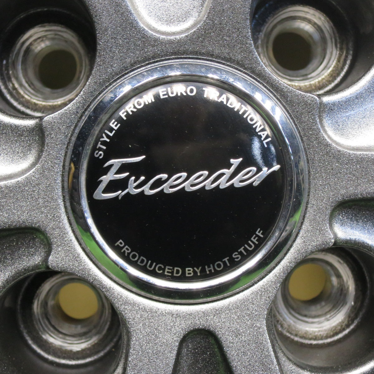 バリ溝！23年！キレイ！9.5分以上★スタッドレス 185/70R14 ヨコハマ アイスガード iG60 Exceeder エクシーダー 14インチ PCD100/4H★6041205NKス