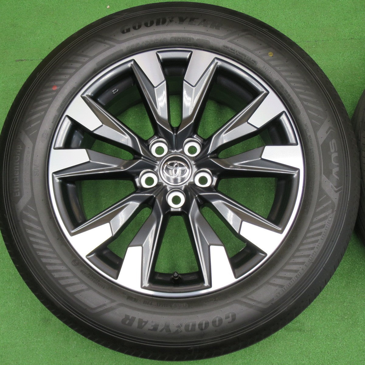 新車外し！26年◎トヨタ RAV4 Zグレード 純正 235/60R18 グッドイヤー EfficientGrip Performance SUV 18インチ PCD114.3/5H◎6061502NKノ