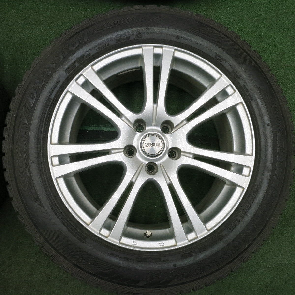 *送料無料* バリ溝！キレイ！9.5分★REVERLINE 235/60R18 スタッドレス ダンロップ グラントレック SJ7 リバーライン 18インチ PCD114.3/5H★4062503NJス