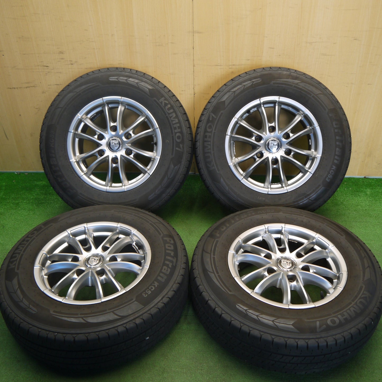 バリ溝！24年！9.5分★195/80R15 107/105R クムホ PorTran KC53 PERFORMANCE WHEELS パフォーマンス ホイール 15インチ PCD139.7/6H★6041301Hノ
