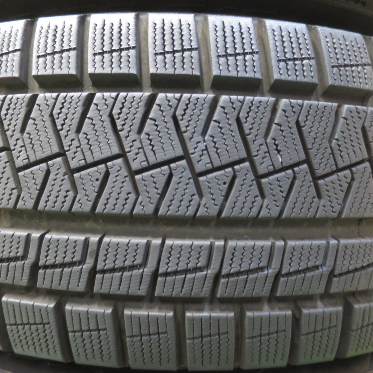 バリ溝！キレイ！9分◎BMW 等 MSW 85 O・Z 205/55R16 スタッドレス ピレリ アイスアシンメトリコ プラス 16インチ PCD120/5H◎6062705イス