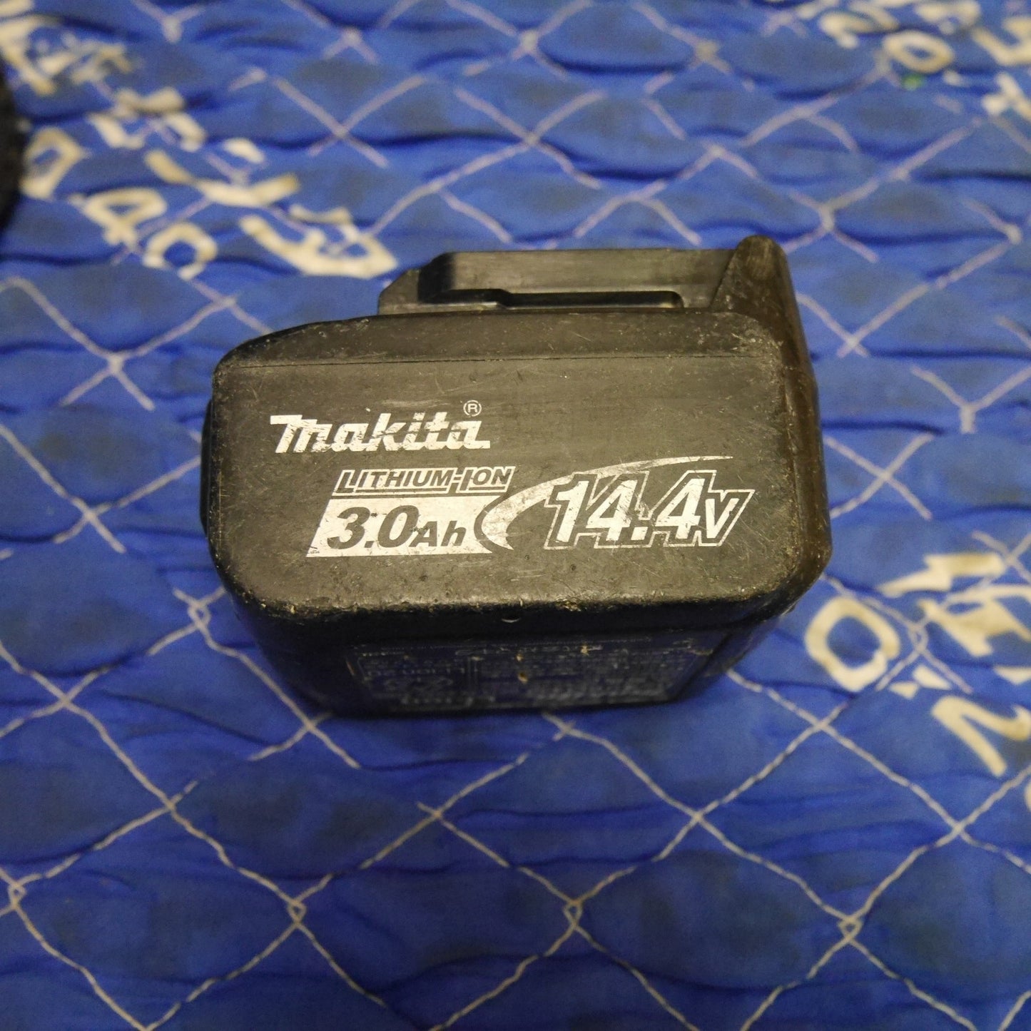 [送料無料] ☆マキタ 充電式 震動 ドライバドリル HP440D 電動 工具 14.4V コードレス 振動 makita☆