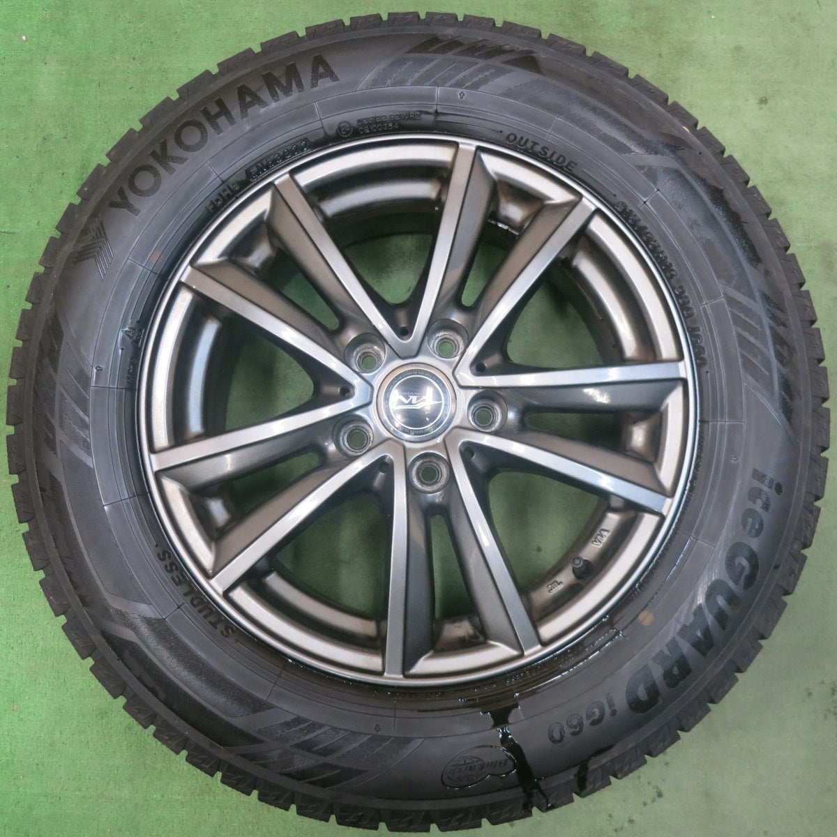 バリ溝！22年！9.5分★スタッドレス 215/65R16 ヨコハマ アイスガード iG60 NIRVANA NV ニルバーナ ニルヴァーナ 16インチ PCD114.3/5H★5123003SKス