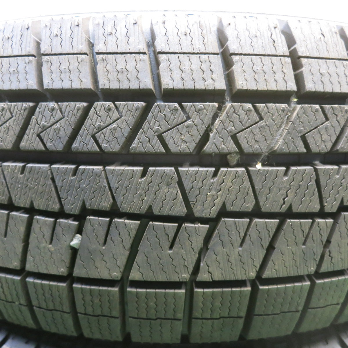 バリ溝！25年！ほぼ10分◎スタッドレス 195/65R15 ダンロップ ウインターマックス 03 タイヤ 15インチ プリウス ノア ヴォクシー 等◎6101510HAスタ