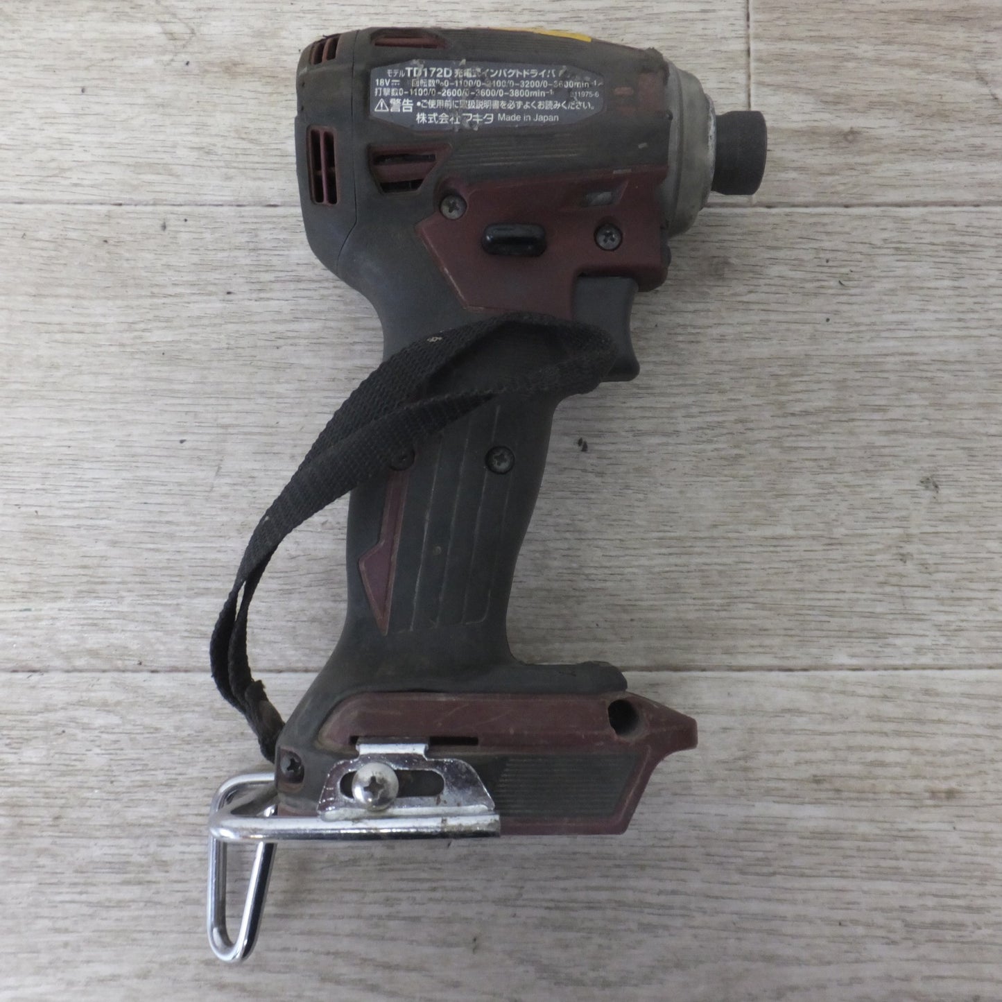 ジャンク★マキタ makita 充電式インパクトドライバ TD172D 18V 本体のみ★ [送料無料]