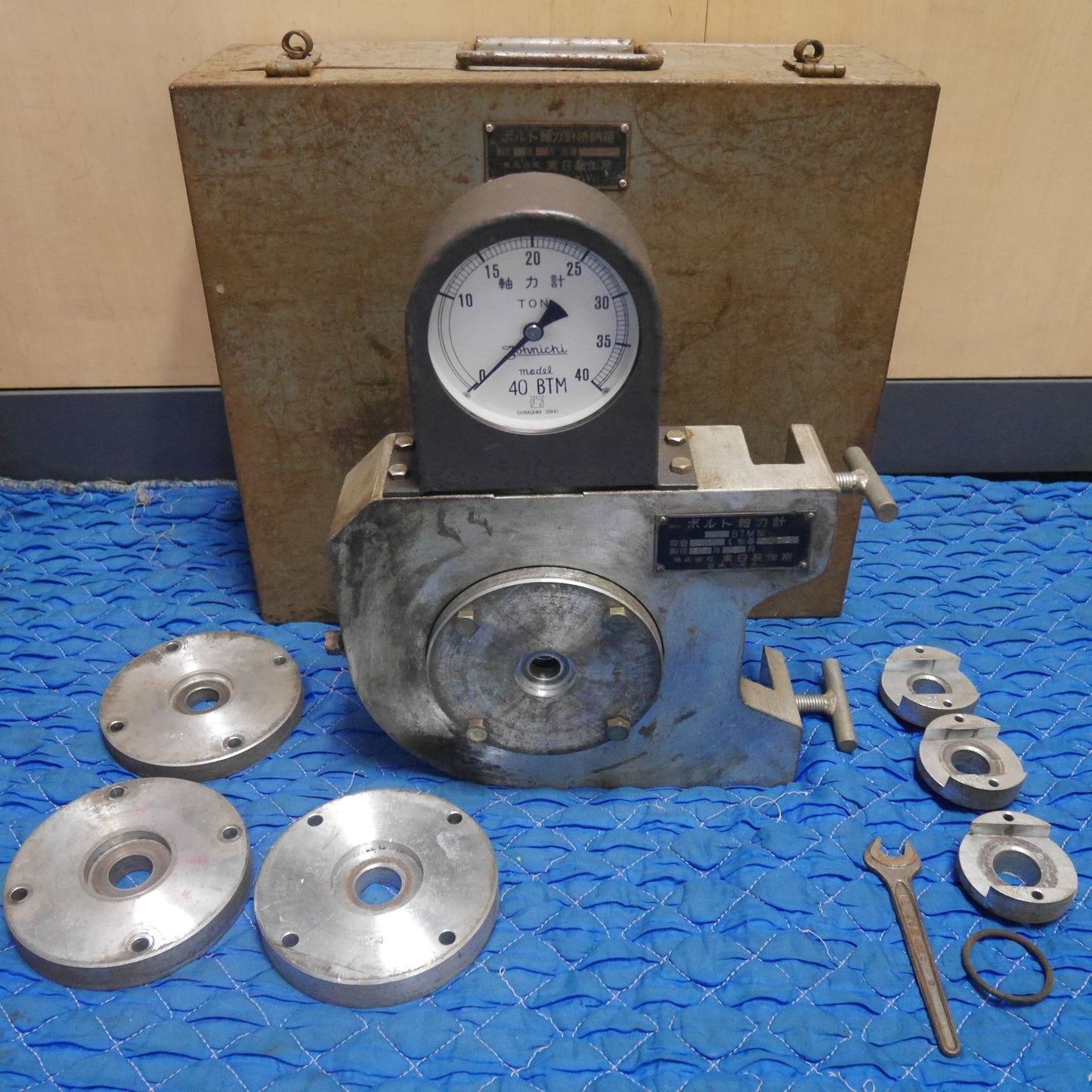 [送料無料] 付属品付き☆東日製作所 ボルト 軸力計 40BTM 型 容量40ton プレート付き☆