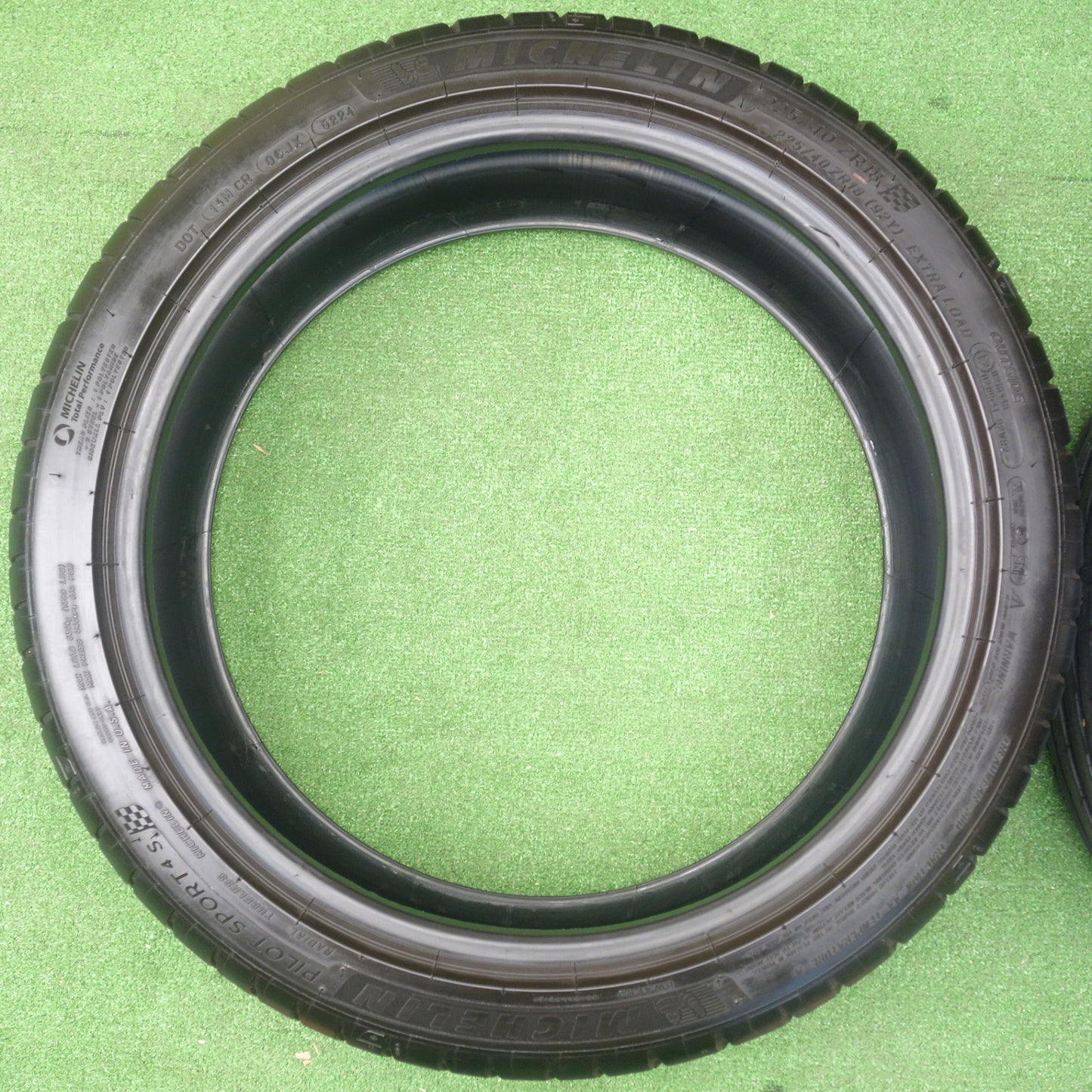 バリ溝！24年！9.5分★225/40R18 ミシュラン パイロットスポーツ 4 S タイヤ 18インチ GRヤリス カローラスポーツ GR86 BRZ インプレッサ 等★6013005KTノタ