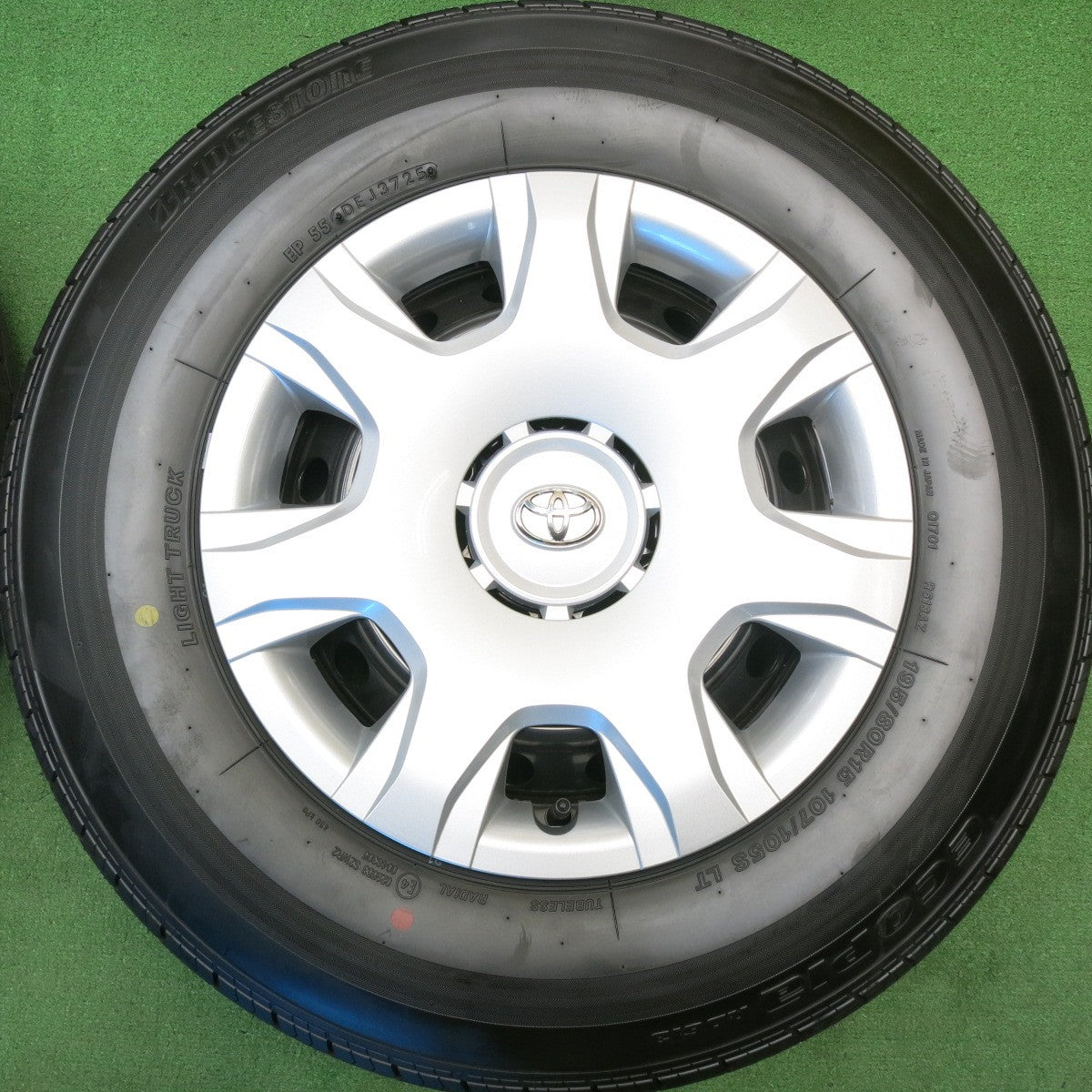 バリ溝！25年！キレイ！ほぼ10分★トヨタ 200系 ハイエース 純正 スチール 195/80R15 107/105S ブリヂストン エコピア RD613 15インチ PCD139.7/6H★6022610HAノ