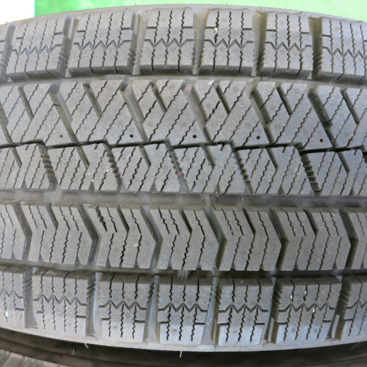 バリ溝！9.5分★MINI R55 R56 ミニ クーパー 純正 175/65R15 スタッドレス ブリヂストン ブリザック VRX2 15インチ PCD100/4H★6060404HAス