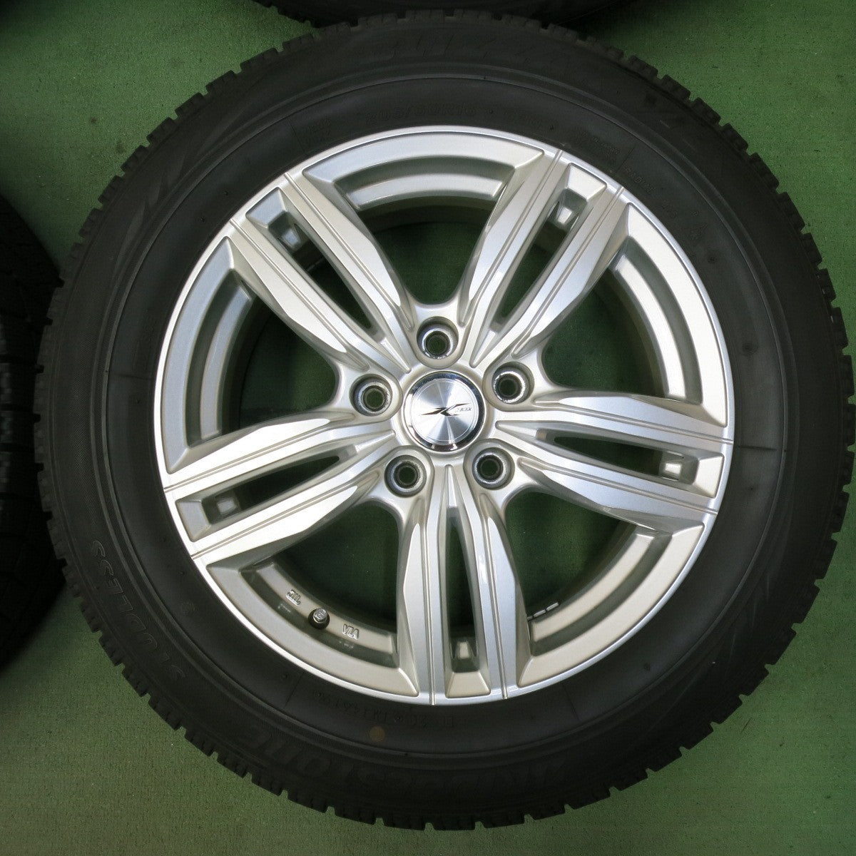 バリ溝！キレイ！9分★スタッドレス 205/60R16 ブリヂストン ブリザック VRX JOKER ジョーカー 16インチ PCD114.3/5H★5073003SYス