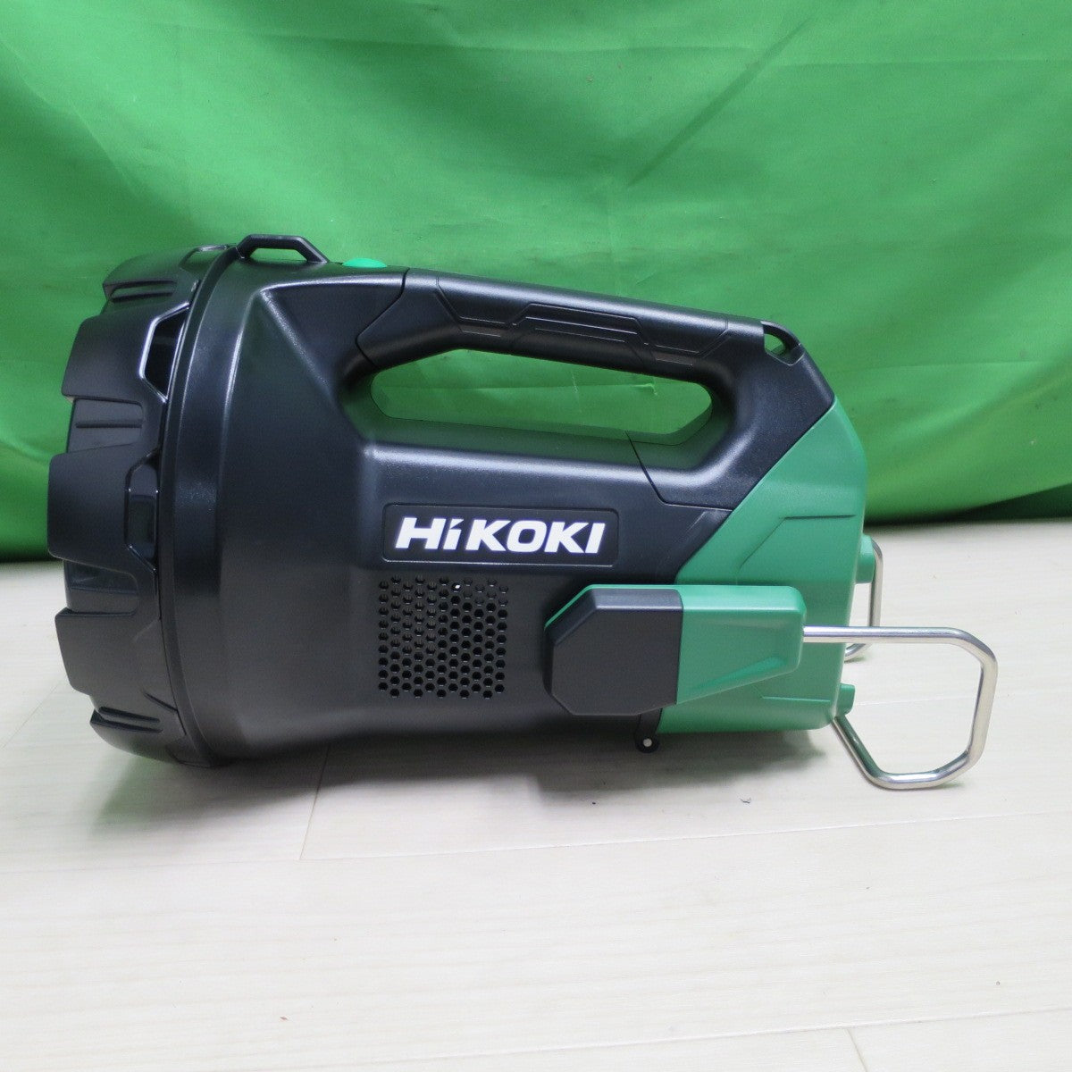 [送料無料] 未使用☆HIKOKI ハイコーキ コードレス サーチライト UB18DA DC14.4/18V ワークライト 照明 作業灯 懐中電灯☆