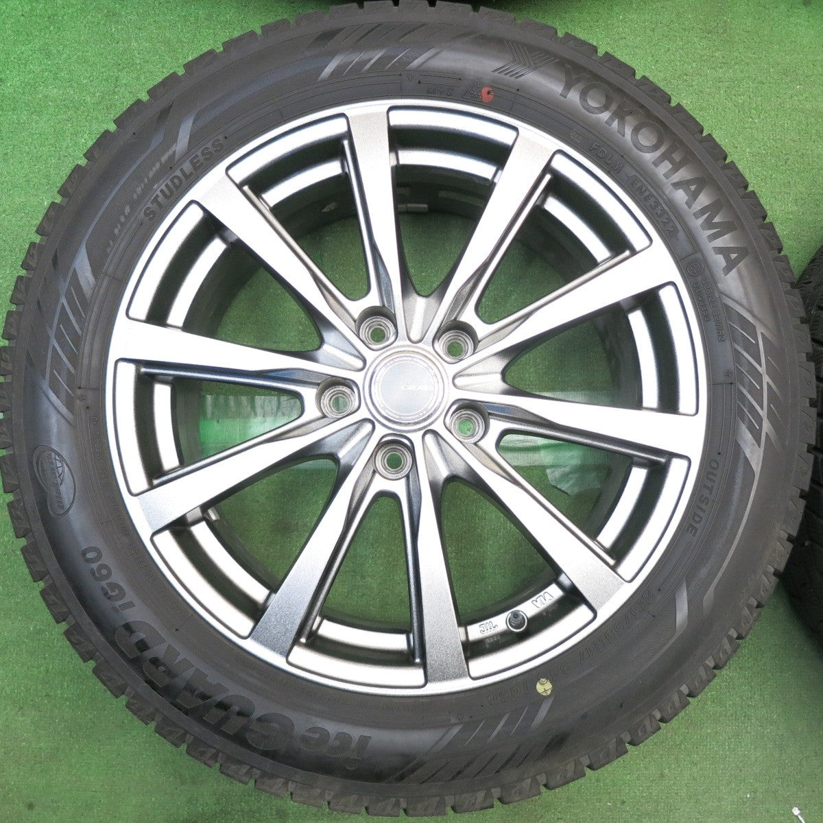 バリ溝！22年！キレイ！9.5分◎スタッドレス 215/55R17 ヨコハマ