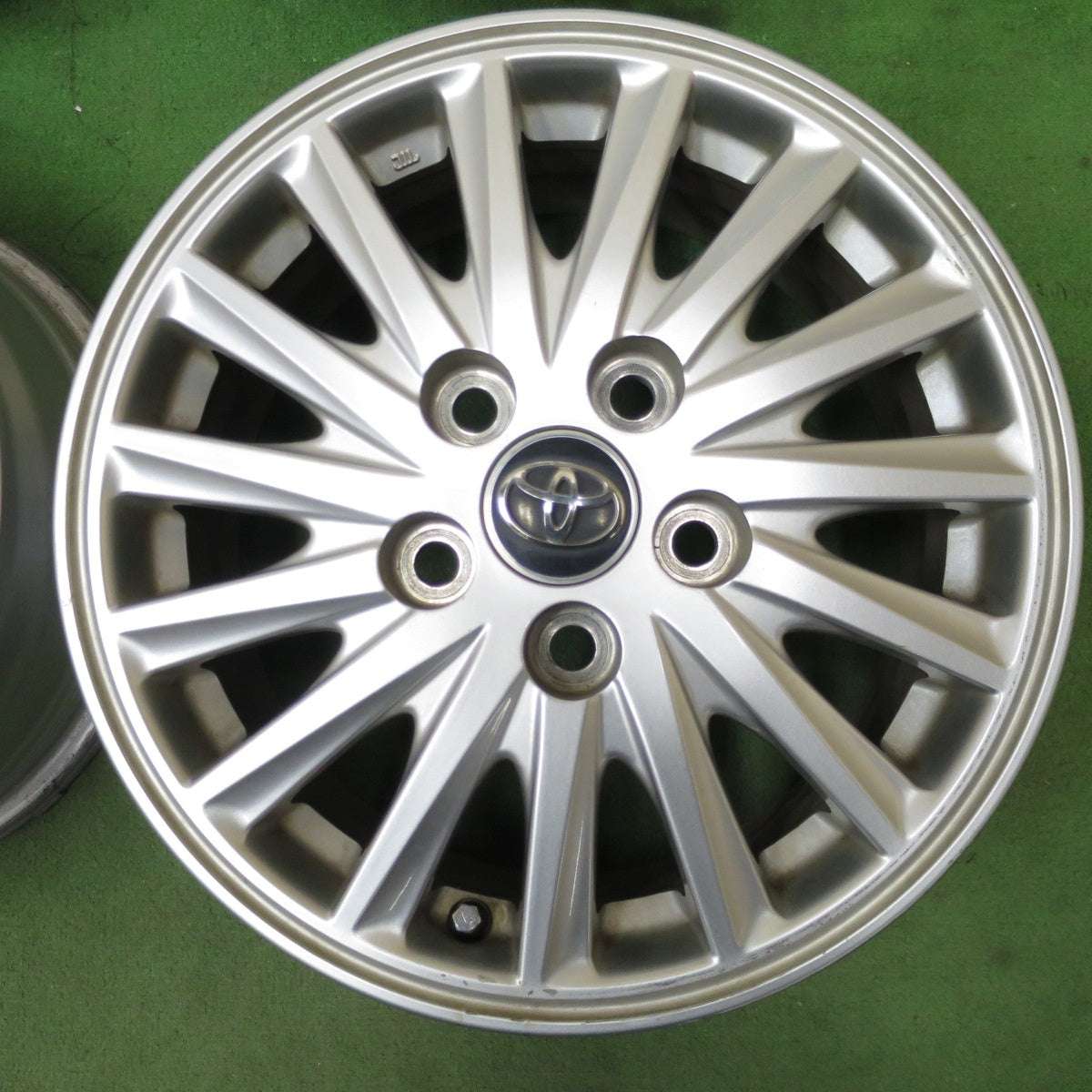 4本価格◎トヨタ 80系 ノア ヴォクシー 純正 ホイール 15インチ 15×6J PCD114.3/5H◎6092101NGホ