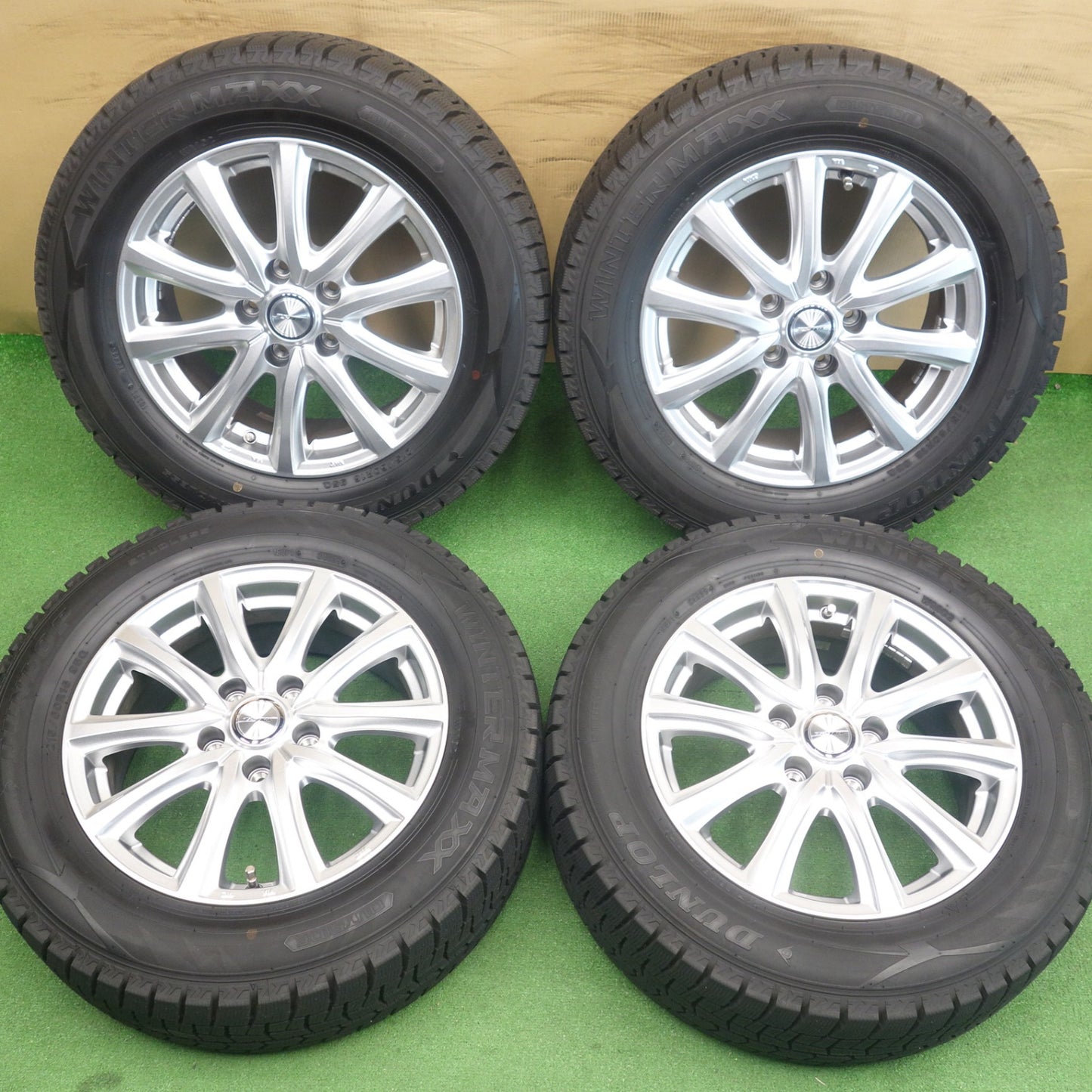 ほぼ未使用！25年！キレイ◎スタッドレス 215/60R16 ダンロップ ウインターマックス WM02 JOKER ジョーカー 16インチ PCD114.3/5H◎6060101KTス