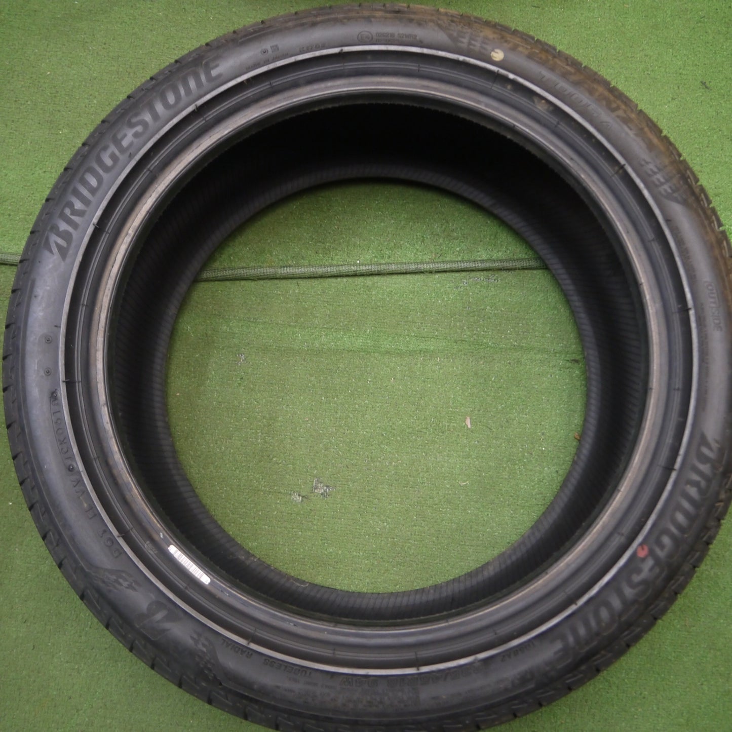 *送料無料* 新車外し★235/45R18 ブリヂストン トランザ T005A タイヤ 18インチ レクサス ES GS カムリ クラウン等★4043003Hノタ