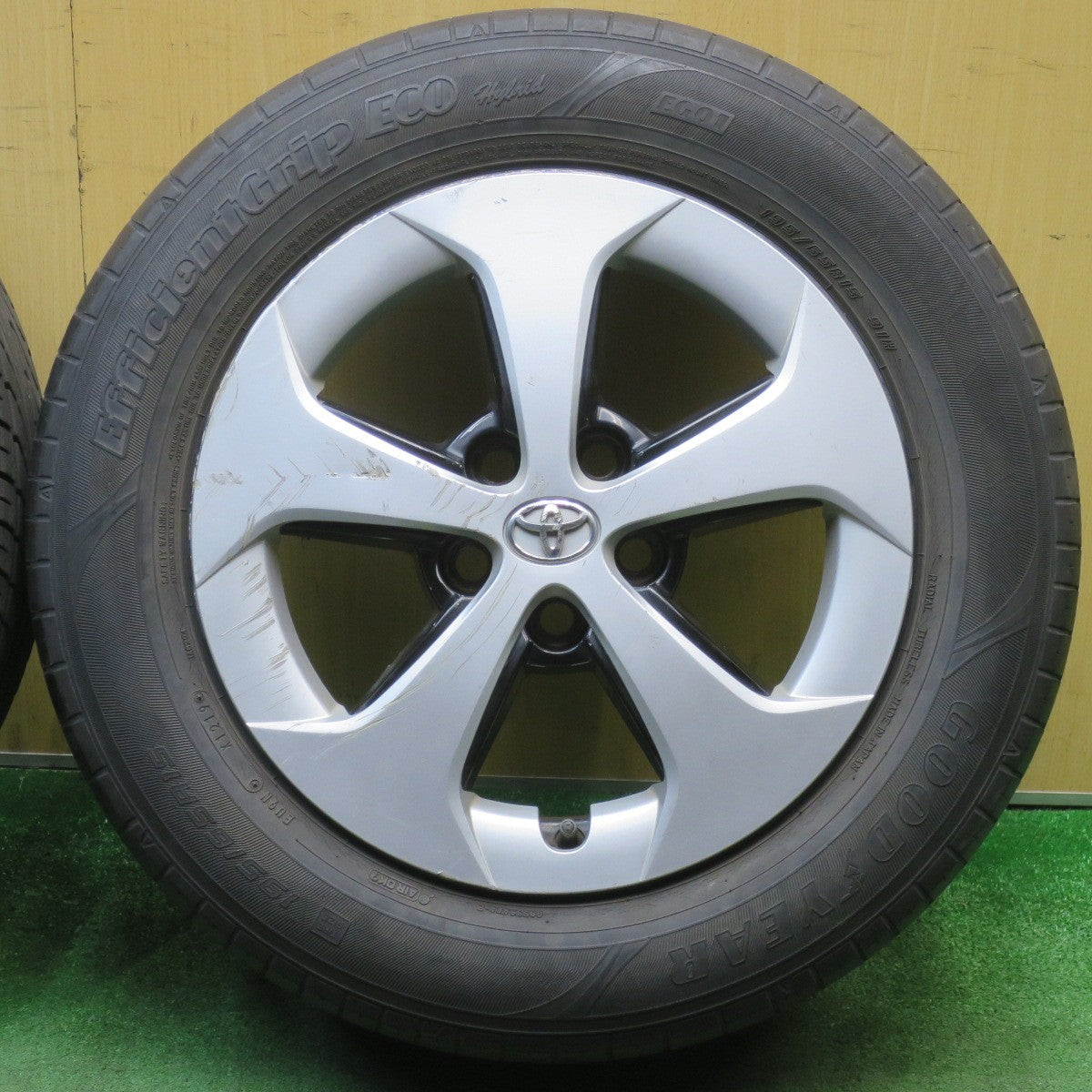 バリ溝！23年！9.5分★トヨタ 30系 プリウス 純正 195/65R15 グッドイヤー EfficientGrip ECO hybrid EG01 プラクティバ ヨコハマ 15インチ PCD100/5H★6032414NJノ
