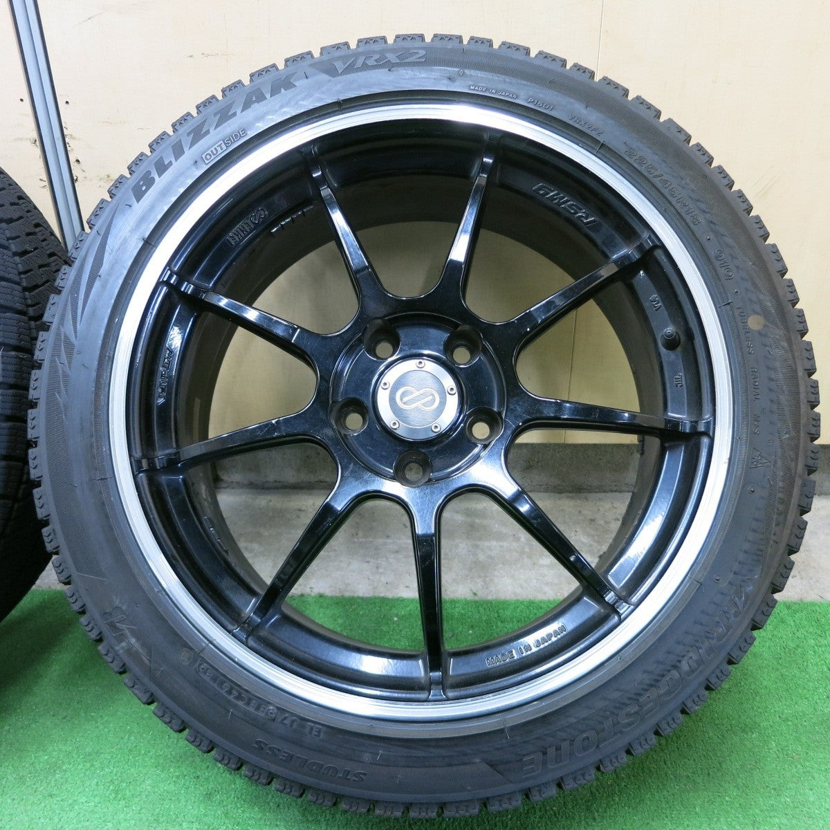 バリ溝！9.5分★スタッドレス ENKEI RSM9 225/45R18 ブリヂストン ブリザック VRX2 エンケイ PCD114.3/5H★4070301ナス