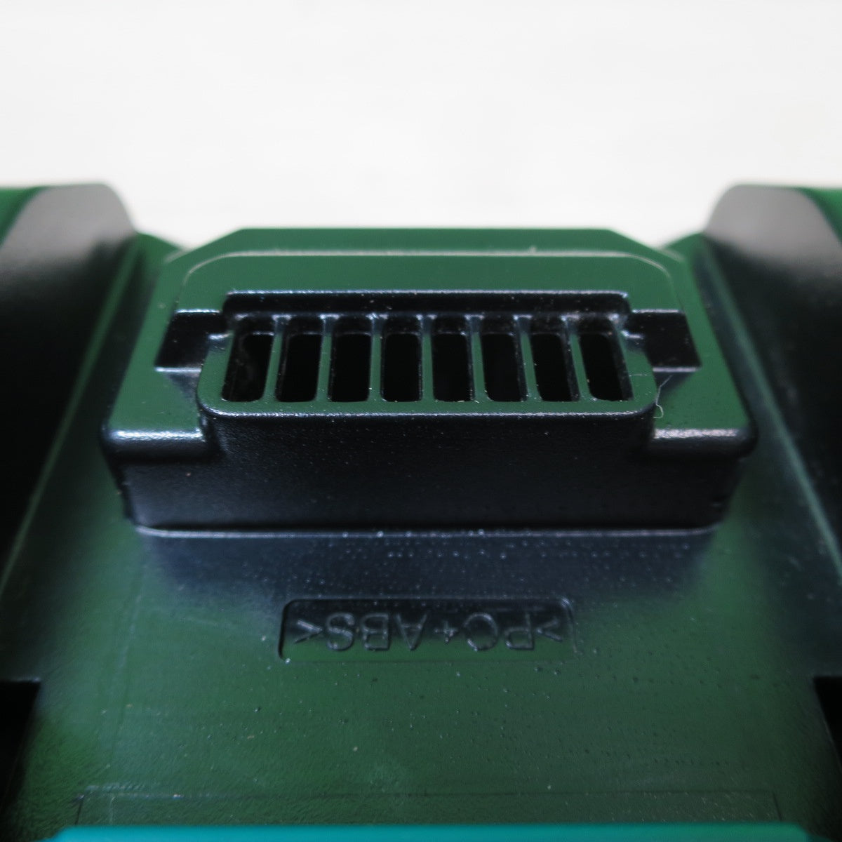 [送料無料] 未使用☆マキタ 急速 充電器 DC40RA 電動 工具 40V(max) バッテリー用 純正品 makita☆