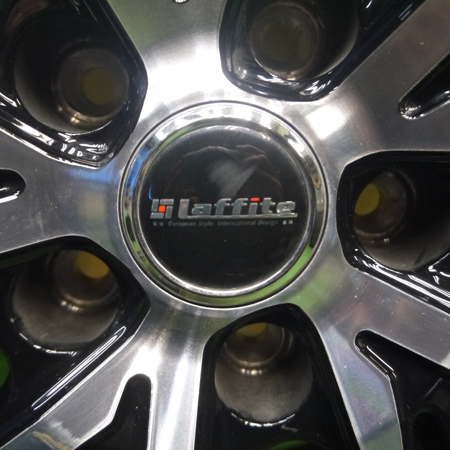 [送料無料] バリ溝！21年！キレイ！9.5分★スタッドレス 225/65R17 ブリヂストン ブリザック DM-V3 Laffite LW-06 ラフィット 17インチ PCD114.3/5H★5022805Hス