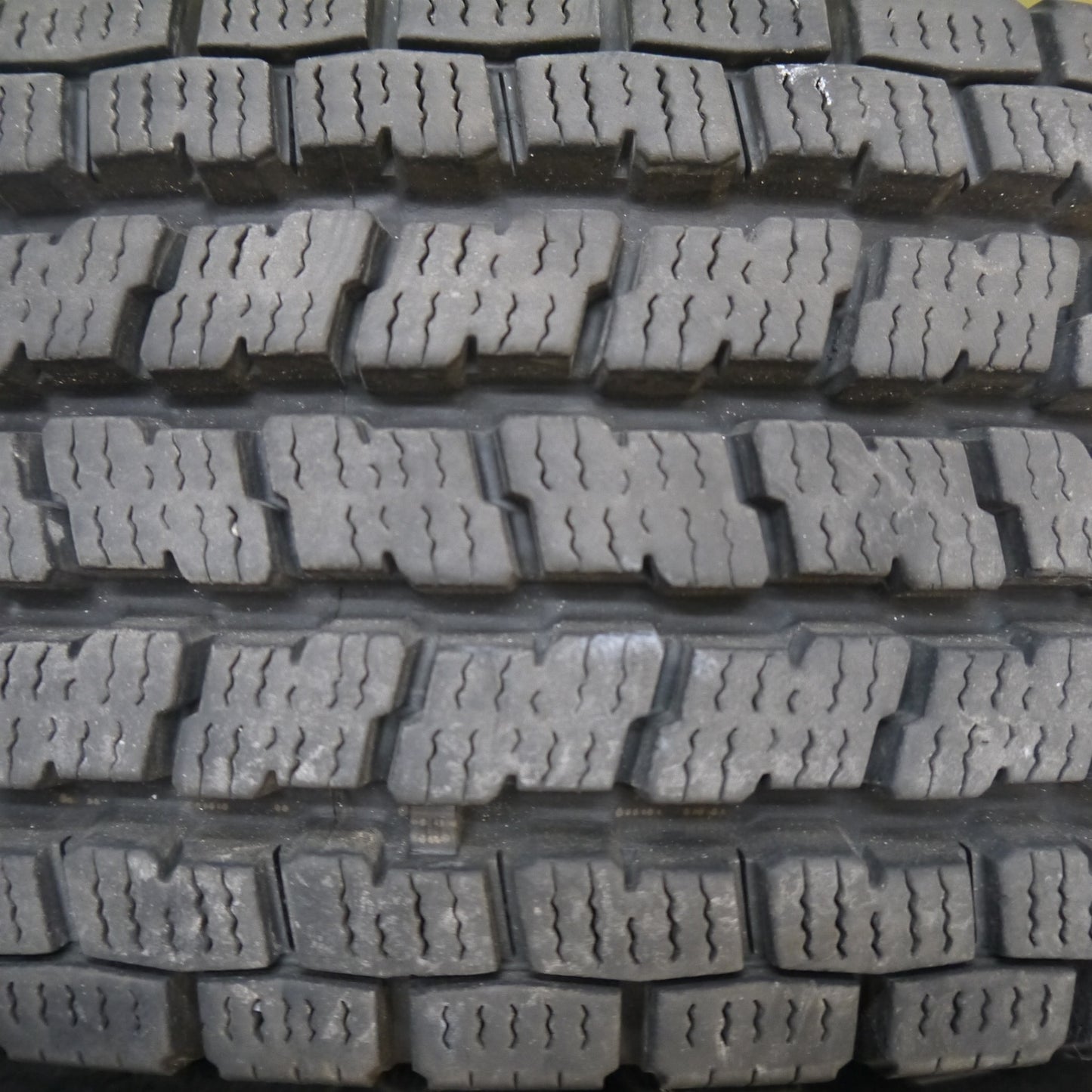 バリ溝！9.5分！6本★トラック タイヤ 205/80R17.5 120/118L 12PR スタッドレス ヨコハマ アイスガード iG91 17.5インチ★5121506Hノタ
