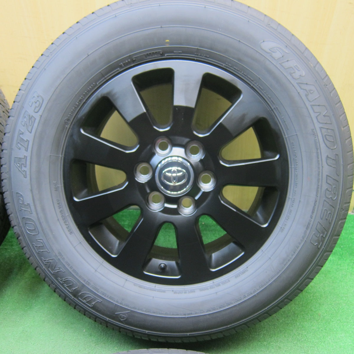 [送料無料] 新車外し！24年★トヨタ ランクル 250 FirstEdition 純正 265/65R18 ダンロップ AT23 グラントレック ファーストエディション PCD139.7/6H★5031404TNノ