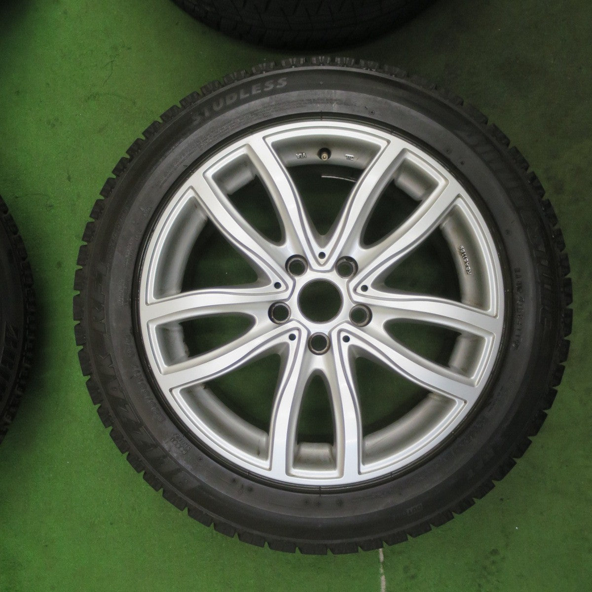 バリ溝！9分★BMW 等 MAK FAHR 225/55R17 スタッドレス ブリヂストン ブリザック RFT ファー 17インチ PCD112/5H★6042304TTス