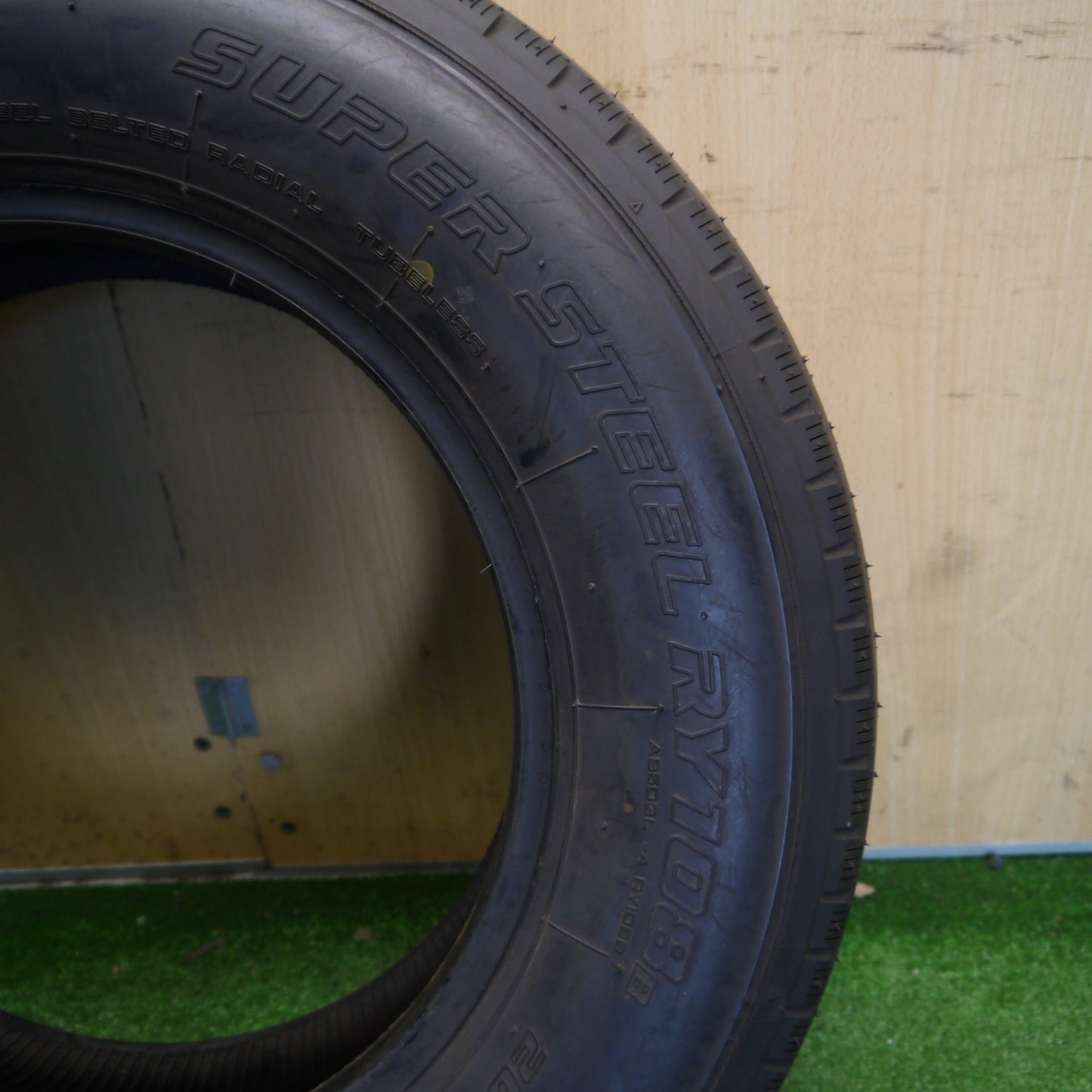 新車外し！24年！1本★トラック タイヤ 205/75R16 113/111N ヨコハマ SUPER STEEL RY108B 16インチ★6061904Hノタ
