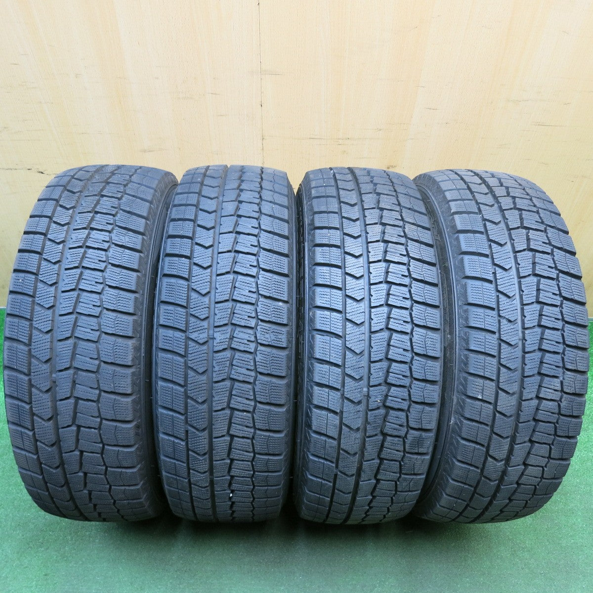 バリ溝！キレイ！9.5分以上★スタッドレス 225/60R17 ダンロップ ウインターマックス WM02 TOPRUN トップラン 17インチ PCD114.3/5H★6012201HAス