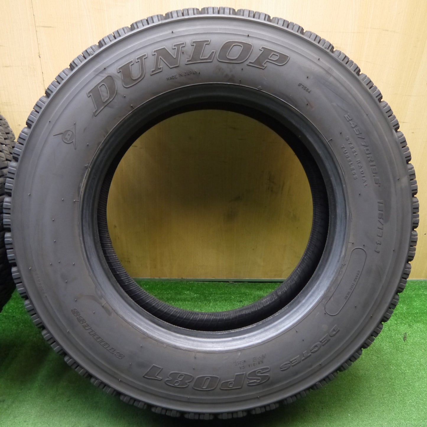 2本価格！23年★トラック タイヤ 245/70R19.5 136/134J スタッドレス ダンロップ デクテス SP081 DECTES 19.5インチ★5062306KKスタ