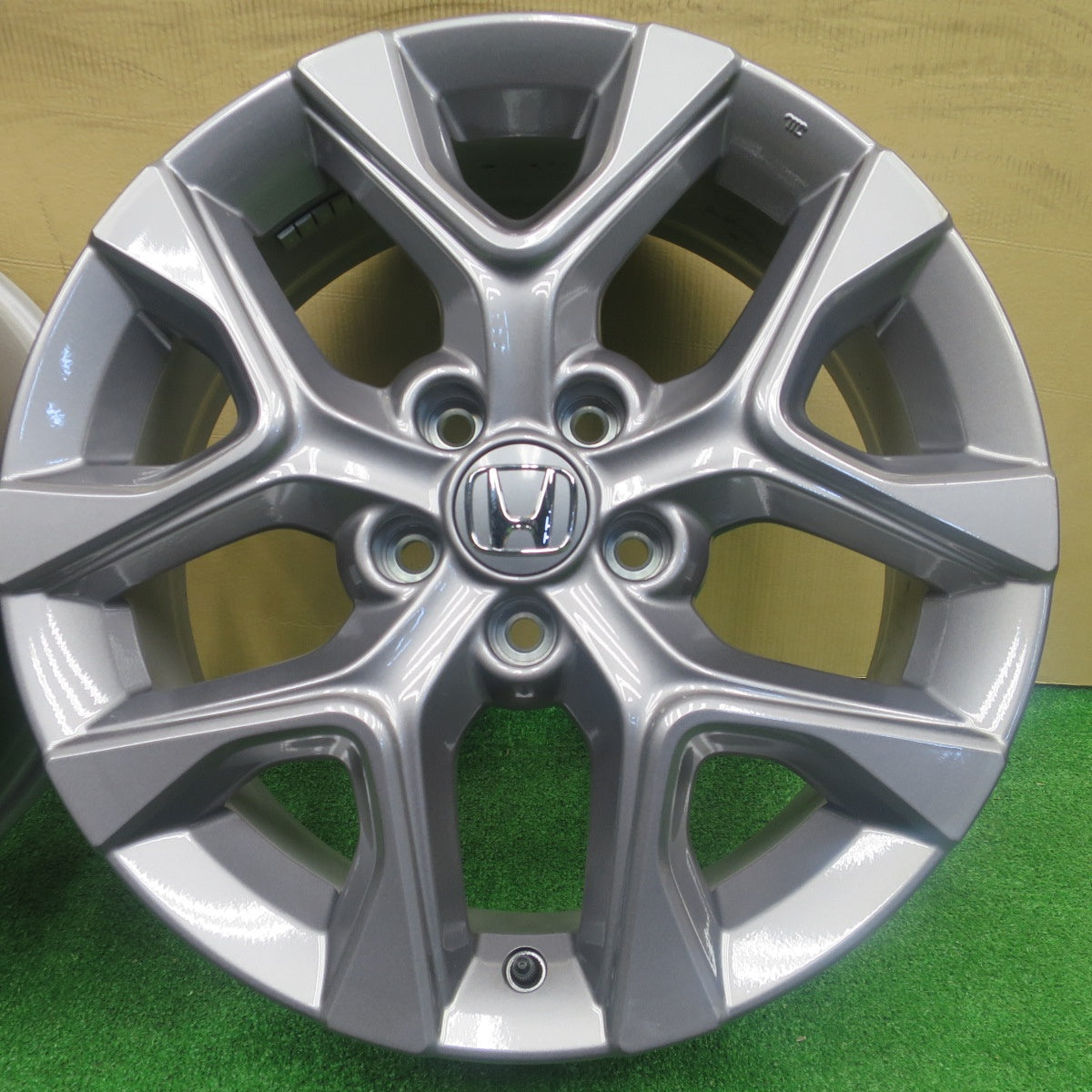 新車外し★ホンダ ZR-V 純正 ホイール 18インチ 18×7J HONDA ZRV PCD114.3/5H★5121408NKホ
