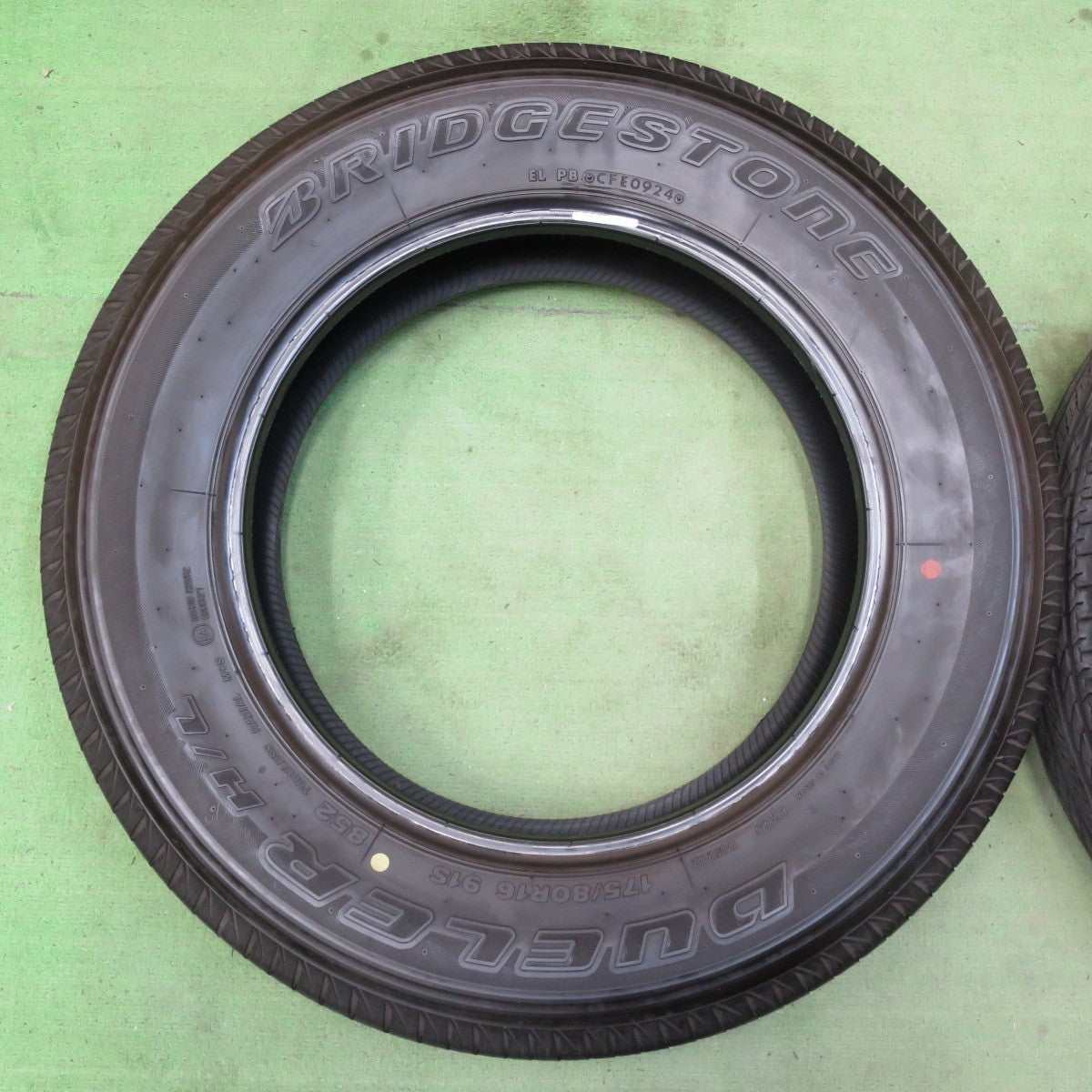 バリ溝！24年！9.5分★ジムニー 等 175/80R16 ブリヂストン デューラー H/L 852 DUELER タイヤ 16インチ★5052602イノタ