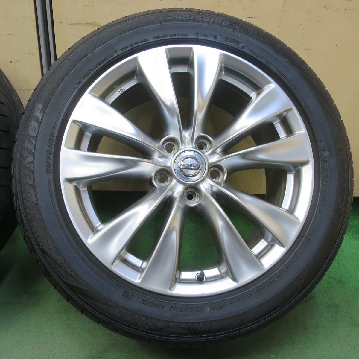 4本価格★日産 Y51 フーガ 純正 245/50R18 ダンロップ LE MANS V ルマン5 18インチ PCD114.3/5H★6052601イノ