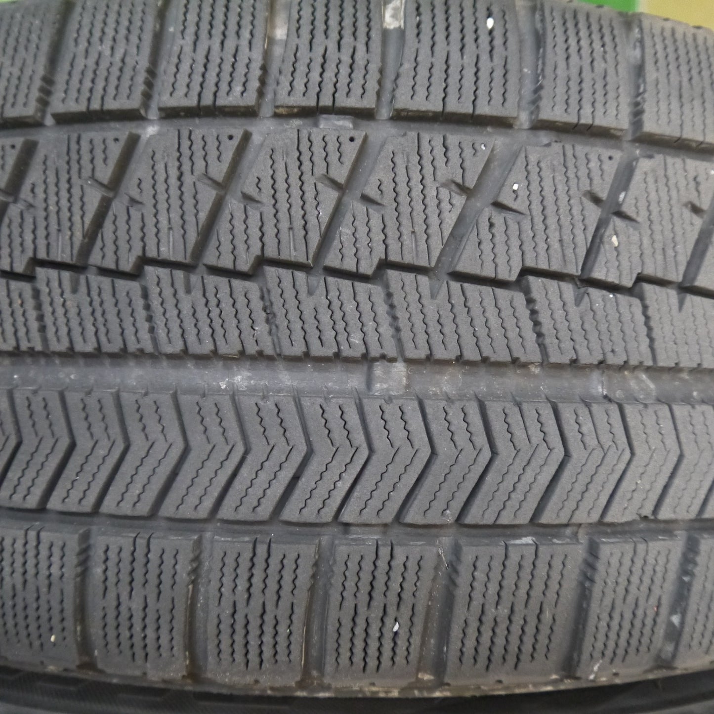 キレイ★スタッドレス 215/55R17 ブリヂストン ブリザック VRX SCHNEIDER シュナイダー 17インチ PCD114.3/5H★6041001Hス