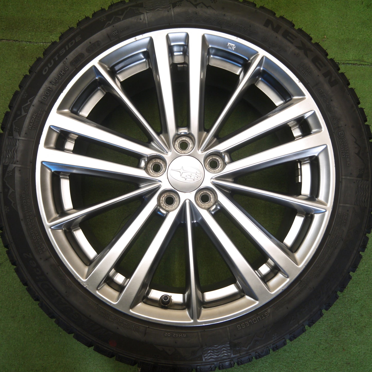バリ溝！24年！9.5分★スバル GP インプレッサ 純正 205/50R17 スタッドレス ネクセン ウィンガード ice2 17インチ PCD100/5H★6060902Hス